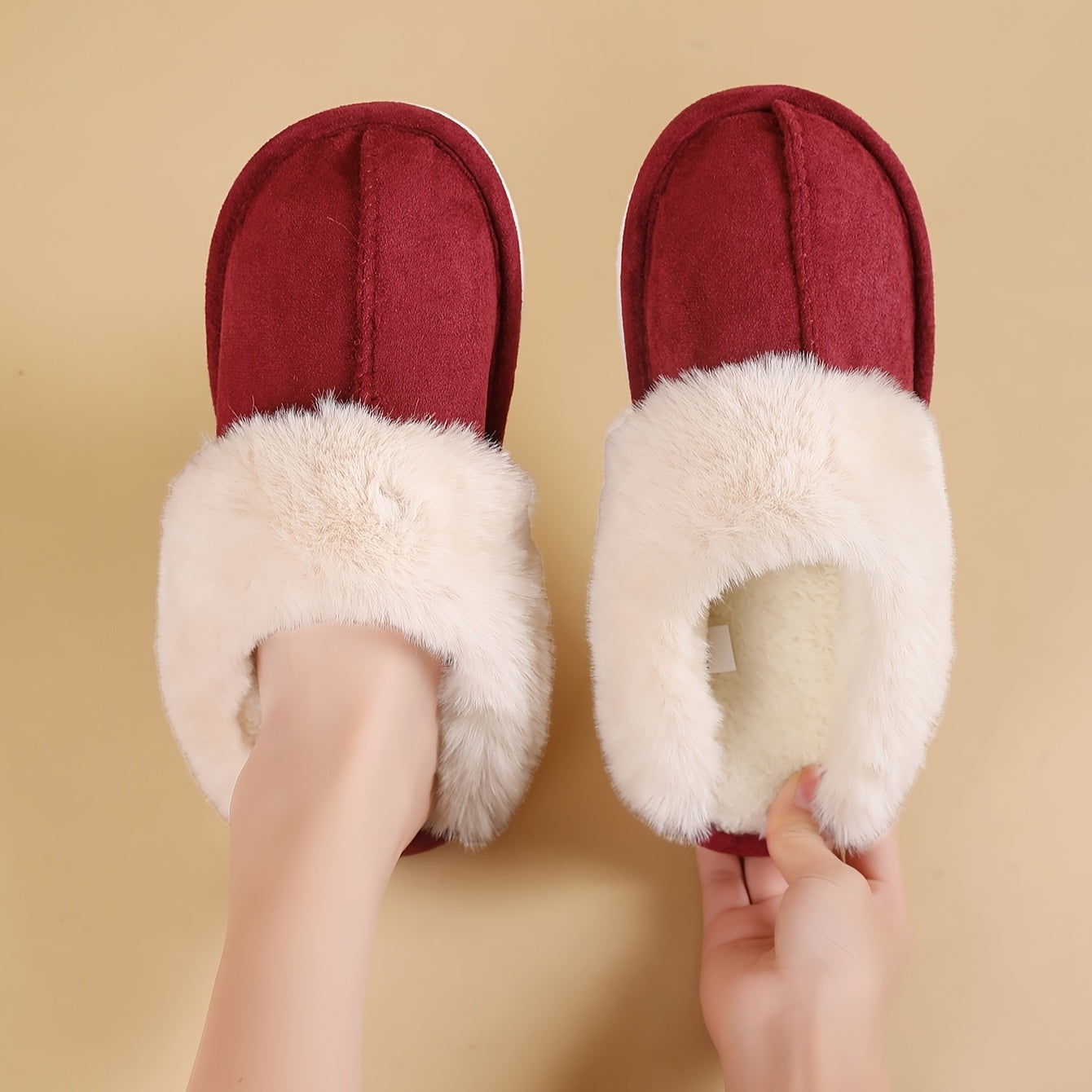 Ayollar uchun issiq plush shlyapka bilan yumshoq tagli ichki mo'ynali poyabzal