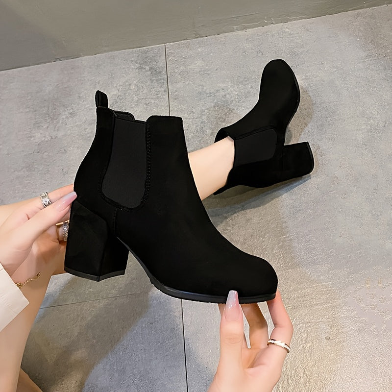 Женские черные ботинки на блок heel с застежкой-скользящим язычком и круглым носком