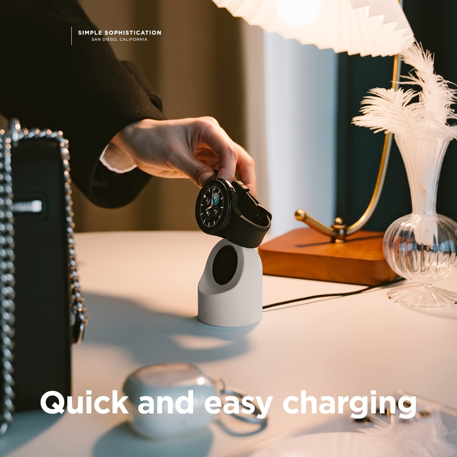 Подставка для часов Samsung Galaxy Watch для моделей 5/6/7 Pro, совместимая с размерами 40 мм, 44 мм и 45 мм, изготовлена из силиконового материала, зарядный кабель не включен.