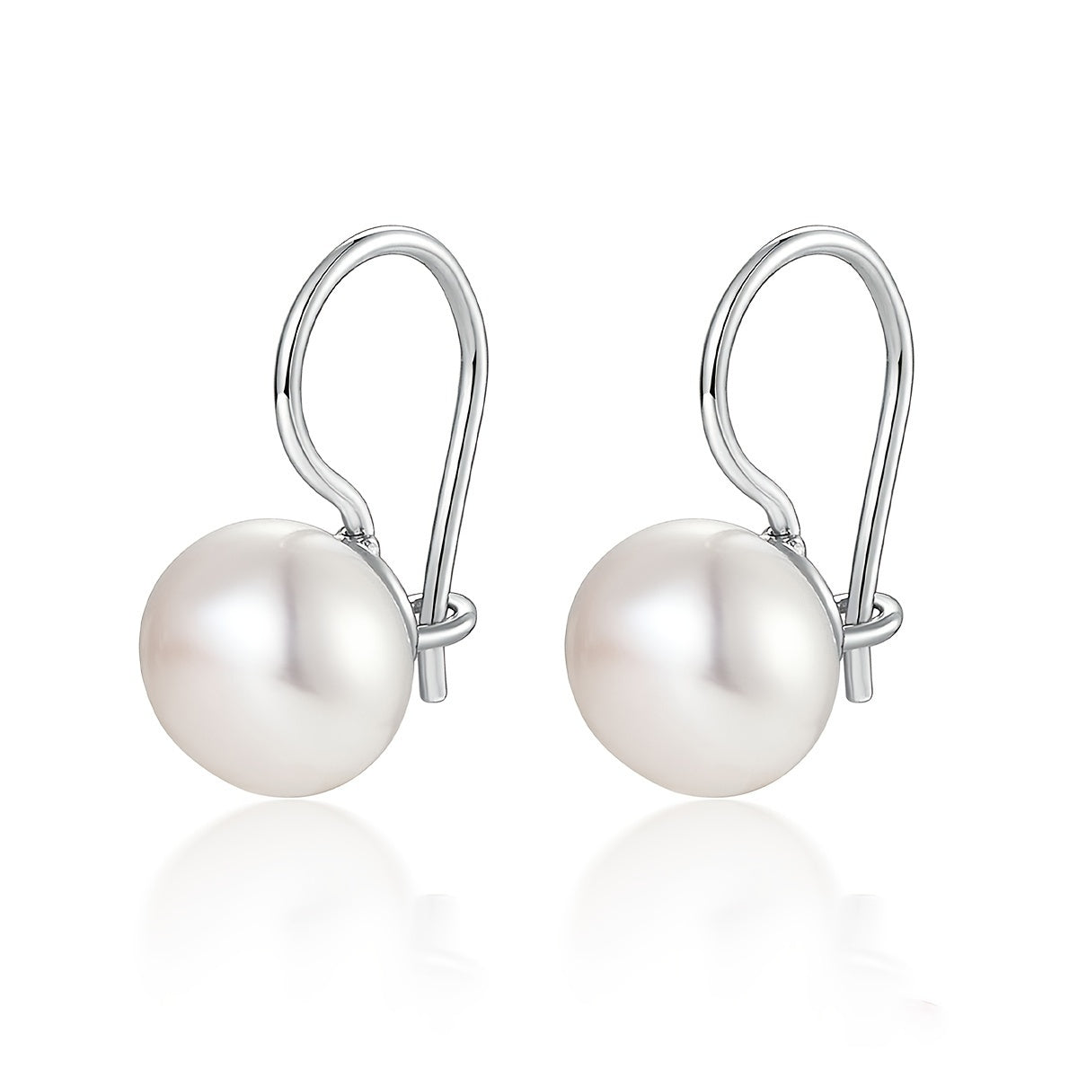 Ushbu S925 sterling kumush marjonlar tabiiy shirin suv marjonlari bilan ayollar uchun nozik va nafis sovg'adir. 2 gramm og'irlikda bo'lib, ular oddiy, lekin retro dizayni bilan har kuni kiyish uchun mukammaldir.