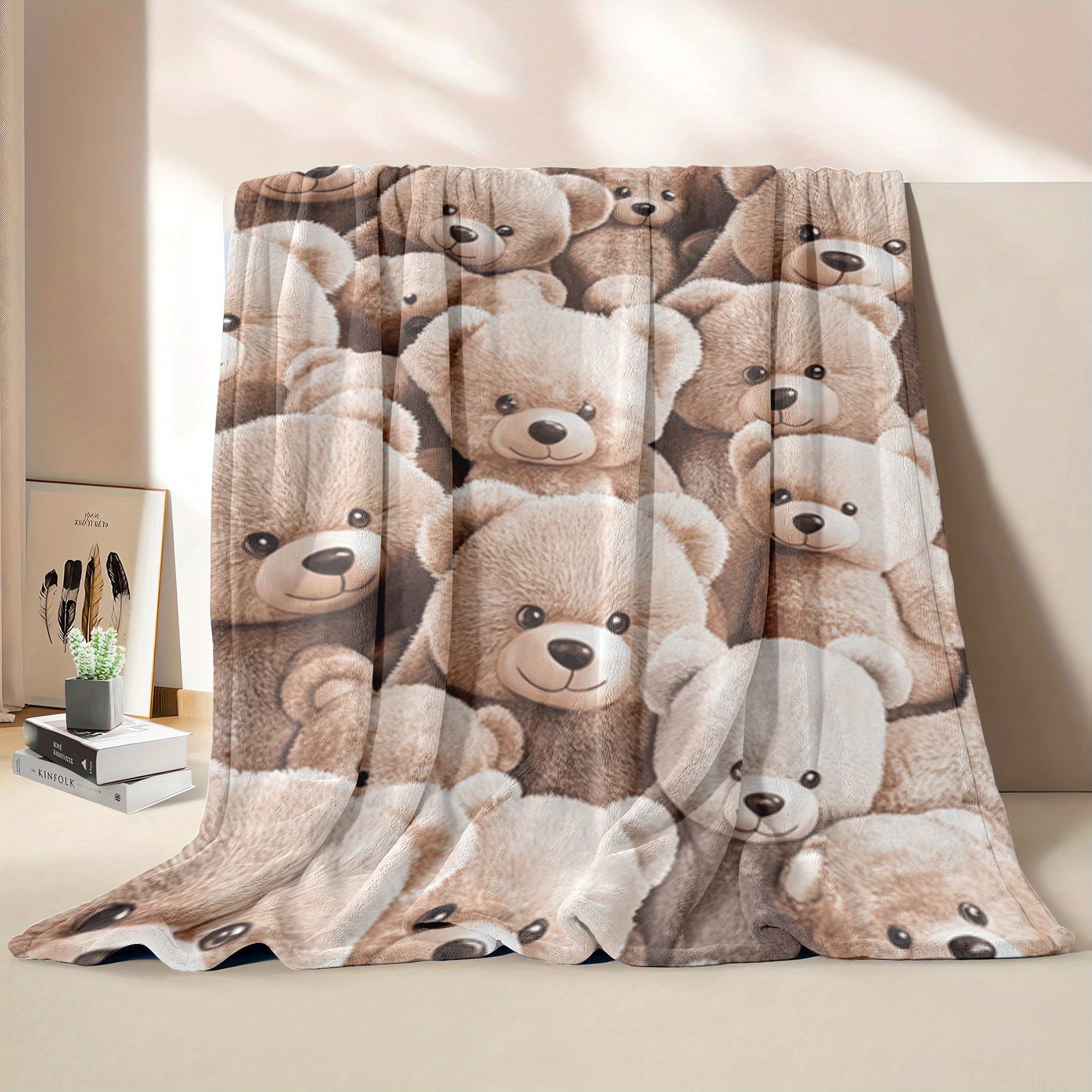 Cartoon Teddy Bear Print Flannel Throw Blanket for All Seasons Hypoallergenic Quilted Bedding