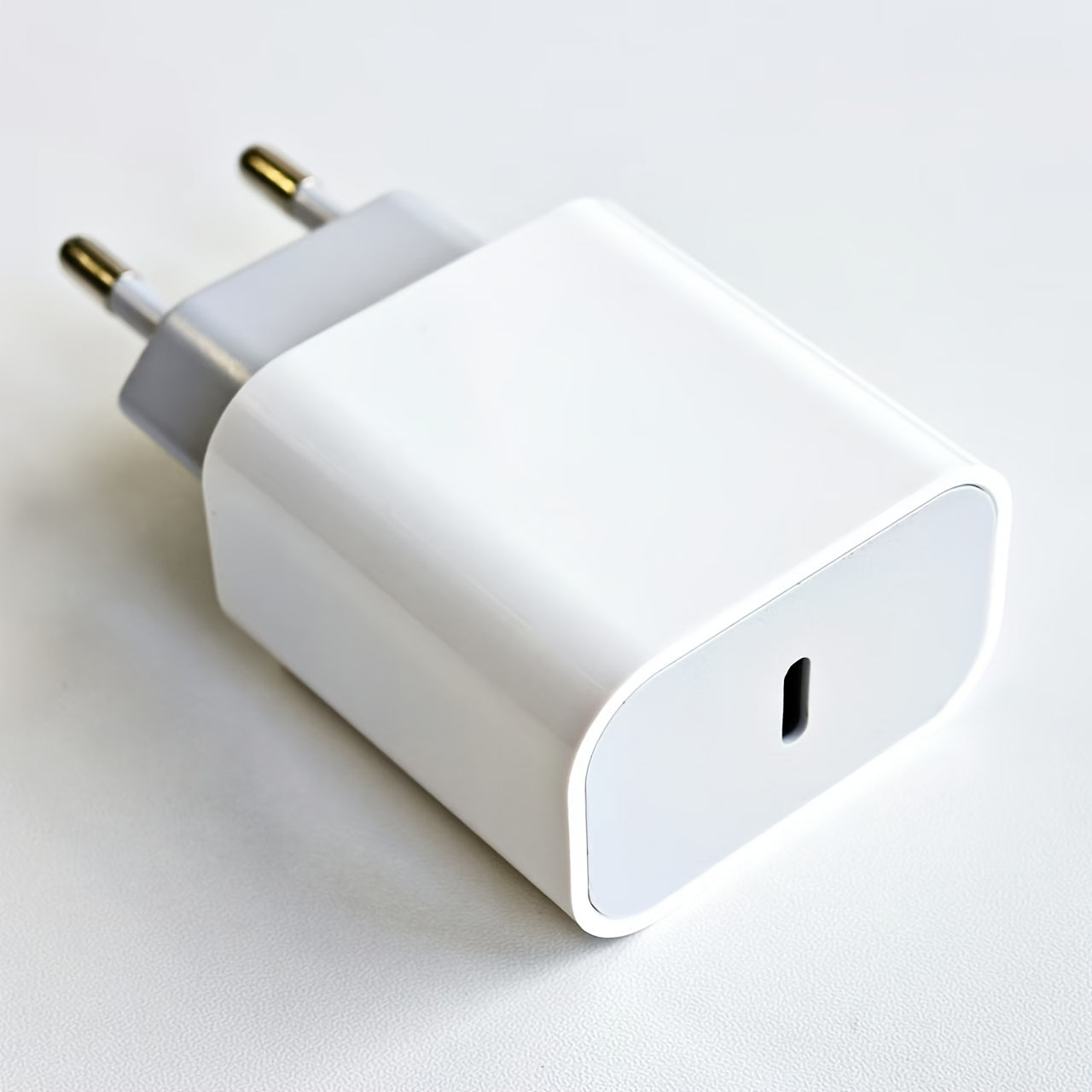 10W USB-C зарядка EU розетка тез зарядлаш сайёҳлик қуёш адаптери iPhone, Galaxy ва USB-C қурилмалари учун