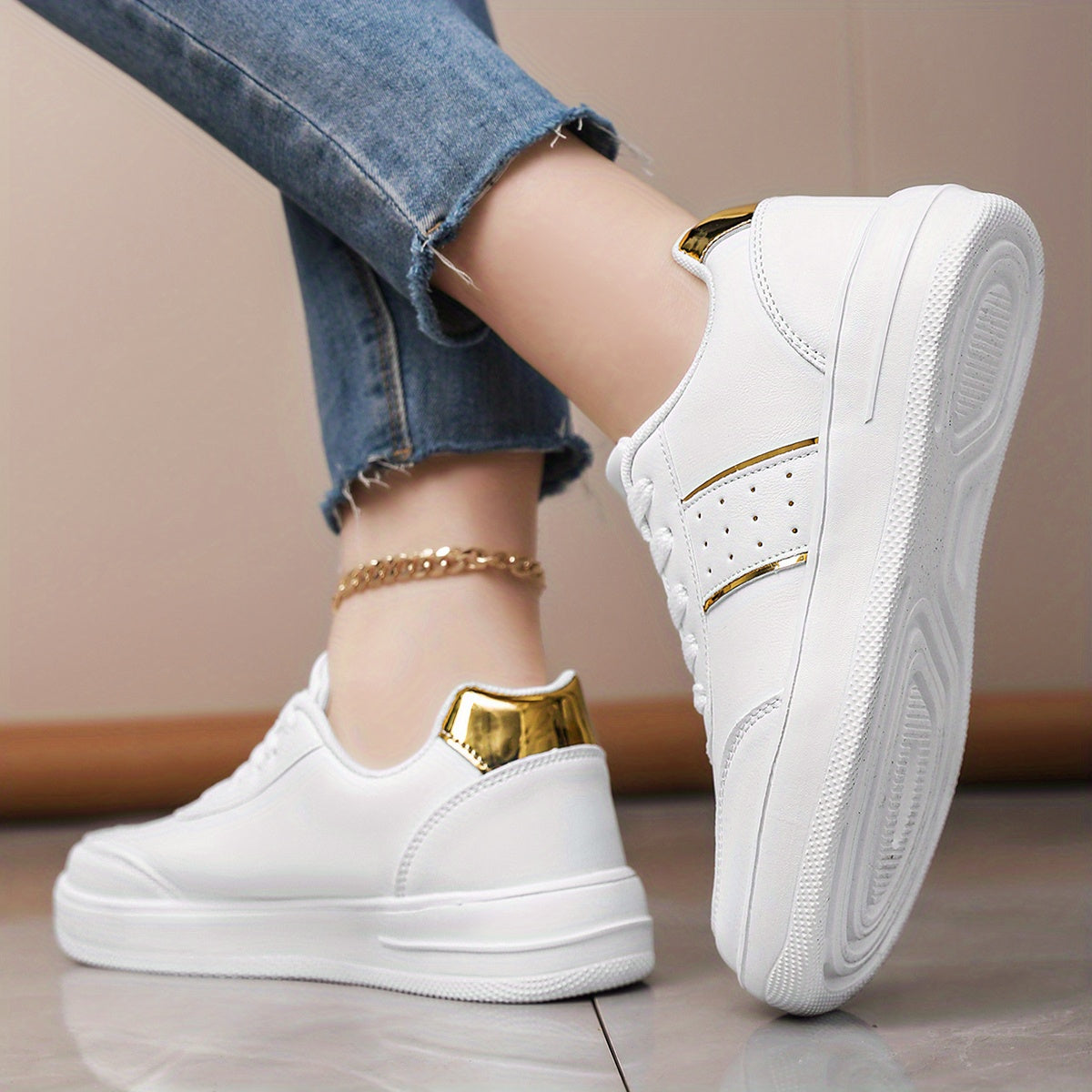 Women’s Casual Running Shoes, Low Top Sneakers, White with Gold Accents