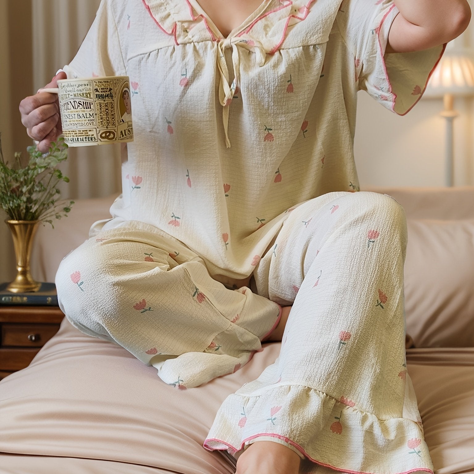 Women's Floral Printed Pajama Set Large Size with Long Pants and Short Sleeves