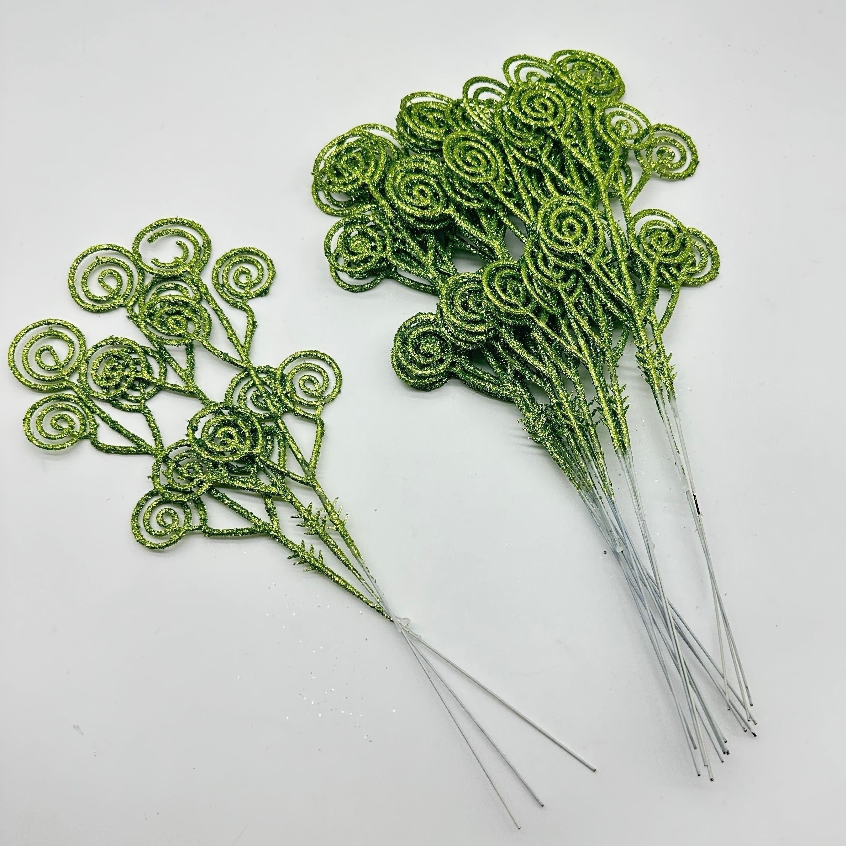 12-Pack Red Candy Circle Leaves Artificial Pine Tree Topper for Christmas and Eid