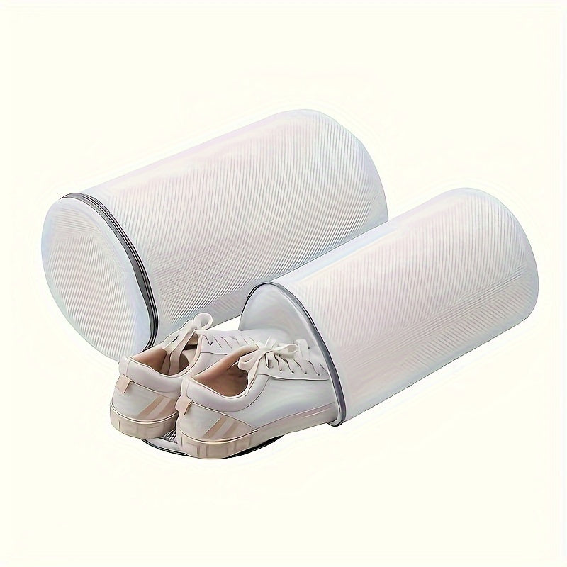 1 dona mustahkam polyester to'rli kir yuvish sumkasi krossovkalar, yugurish poyabzallari, paypoqlar va brasslar uchun zip yopilishi bilan. Kir yuvish mashinasi uchun poyabzal saqlash va sayohat tashkiloti uchun ideal.