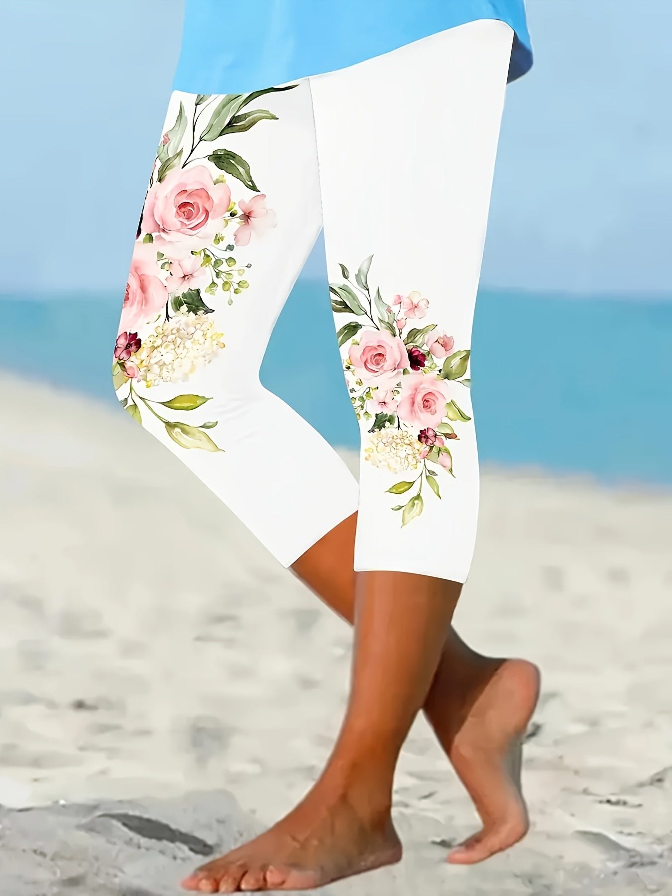 Plus Size Women's Floral Print Capri Leggings Mid-Stretch Non-See-Through