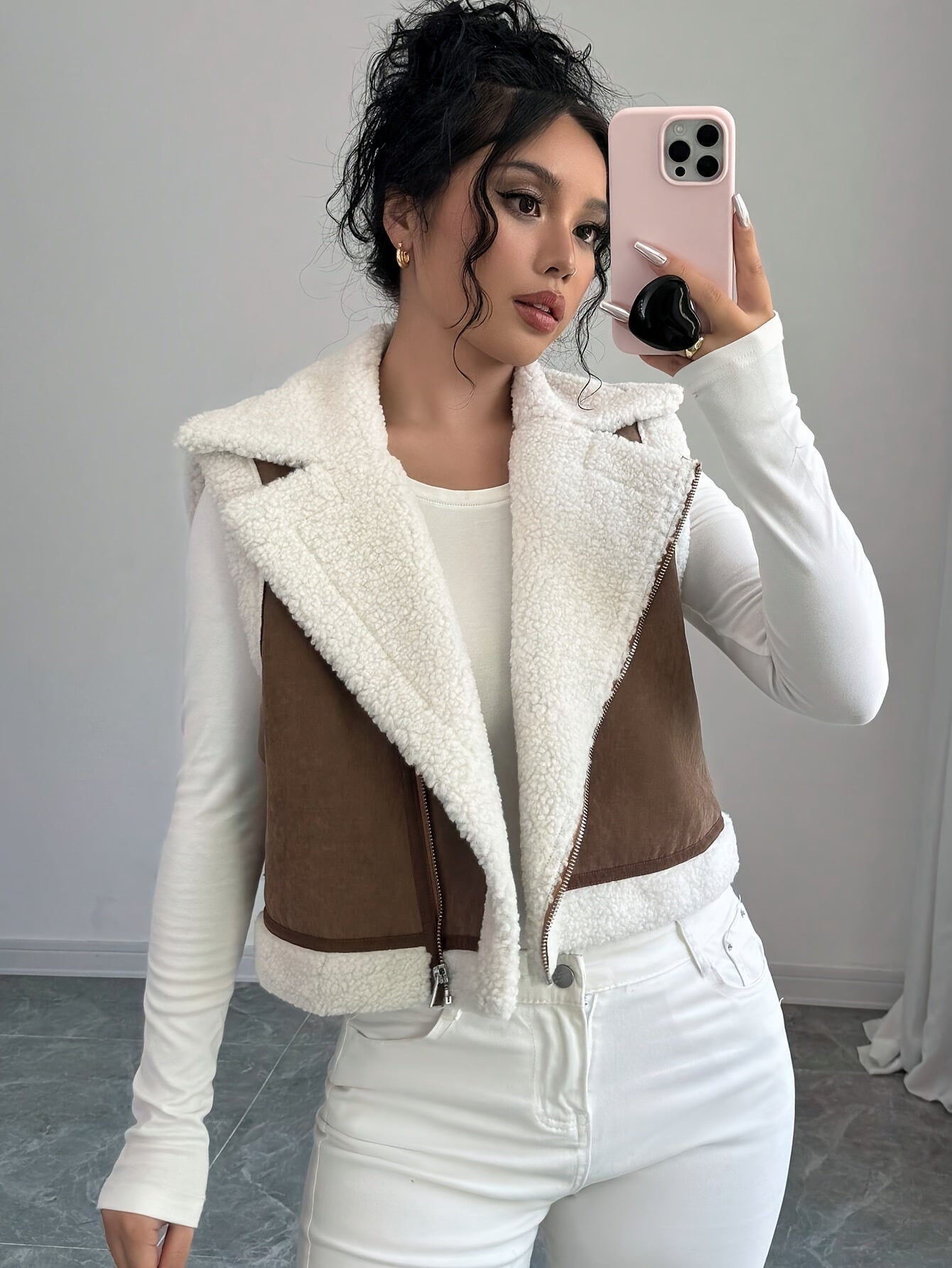 Women's Faux Lamb Sleeveless Vest Jacket with Zipper and Lapel Collar for Fall Winter