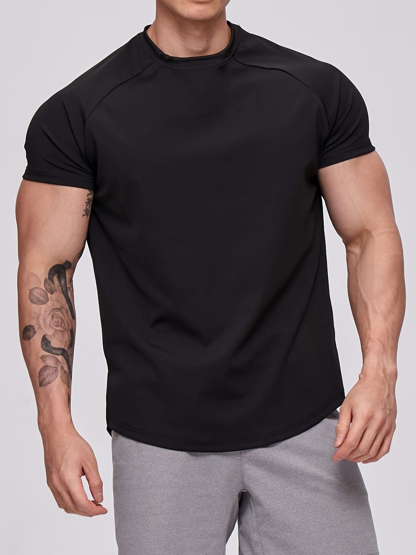 Men's Summer Sports T-Shirt Polyester Solid Crew Neck Slim Fit