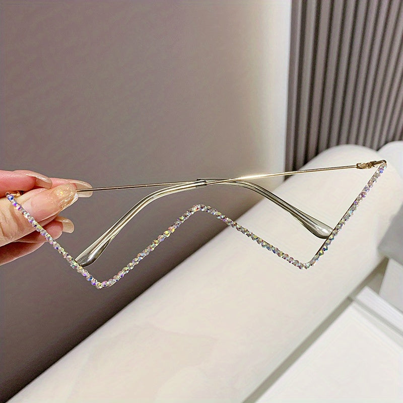 Triangle-Shaped Rhinestone-Embellished Metal Glasses Frame for Fashion Street Style