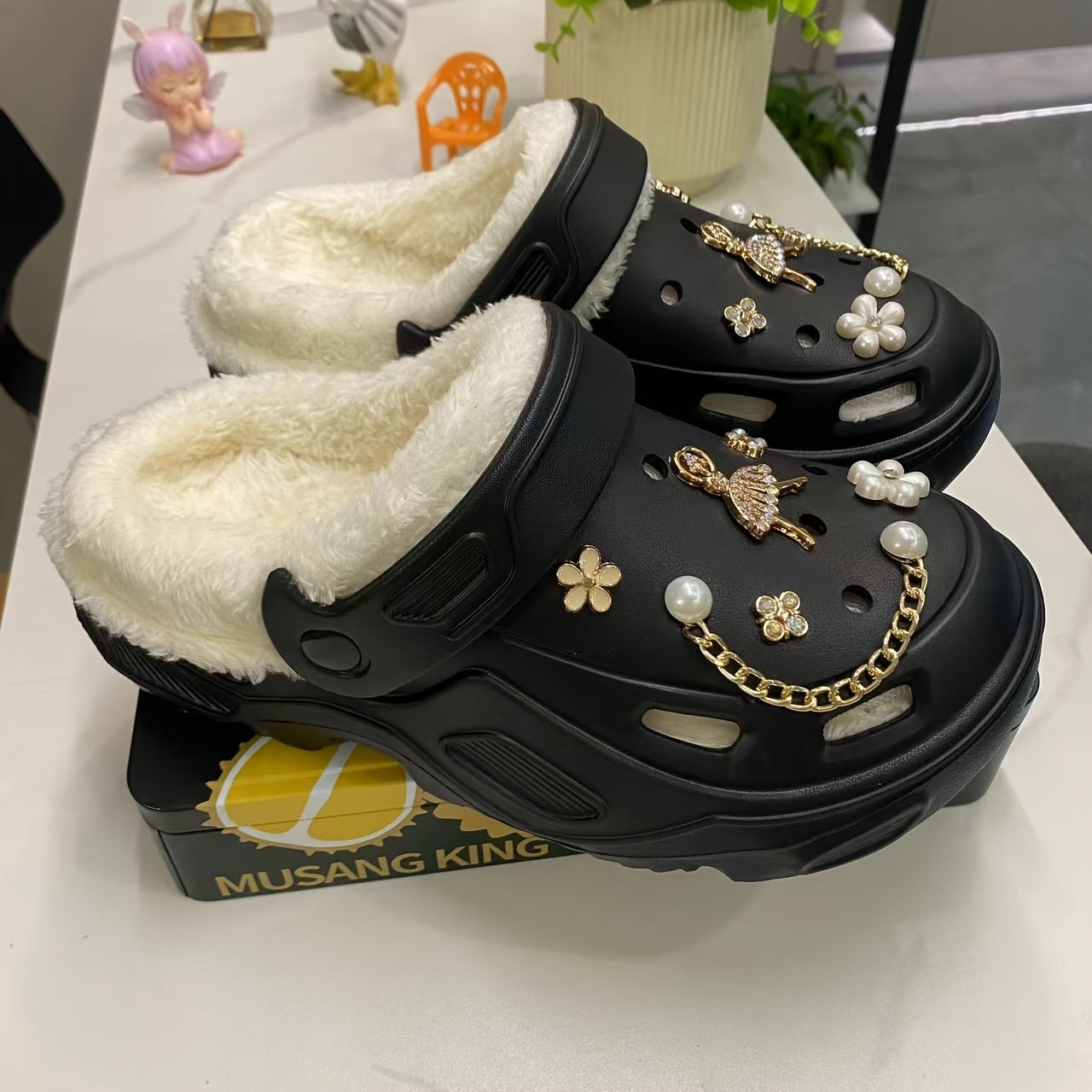 Unisex EVA Clogs With Plush Lining Thick Sole Indoor Outdoor Shoes