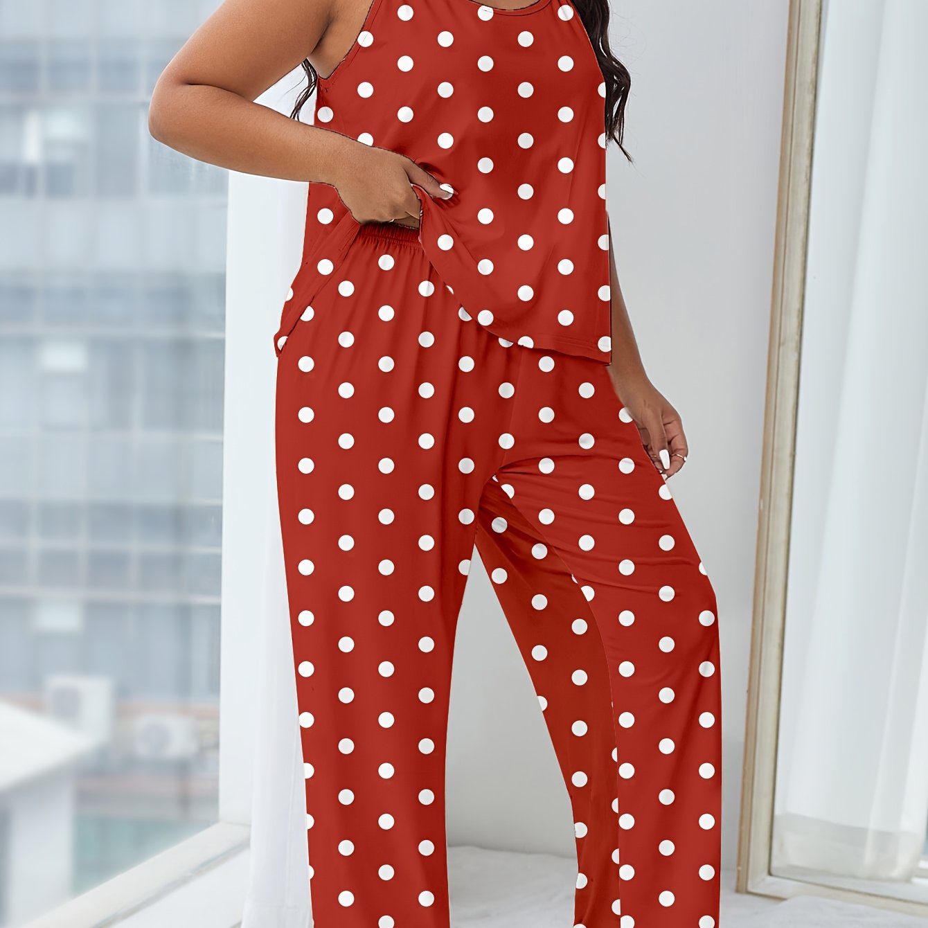 Женский комплект ночной одежды больших размеров с желтым горошком и безрукавными широкими брюками