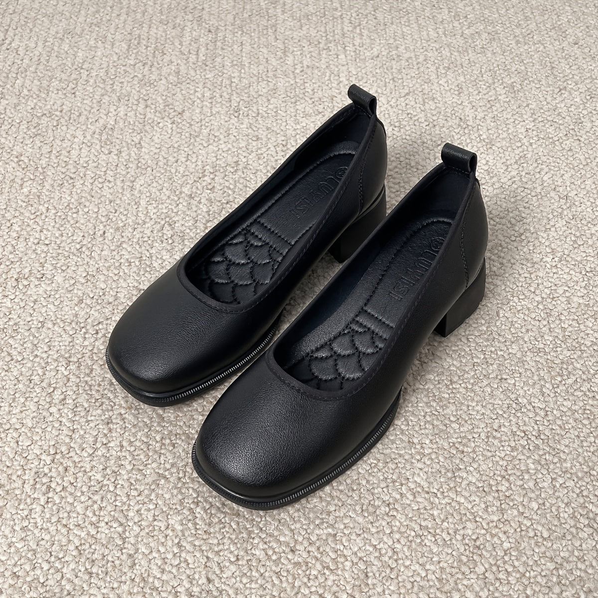 Women's Black Fashion Pumps - Comfortable Chunky Heel, Round Toe Dress Shoes