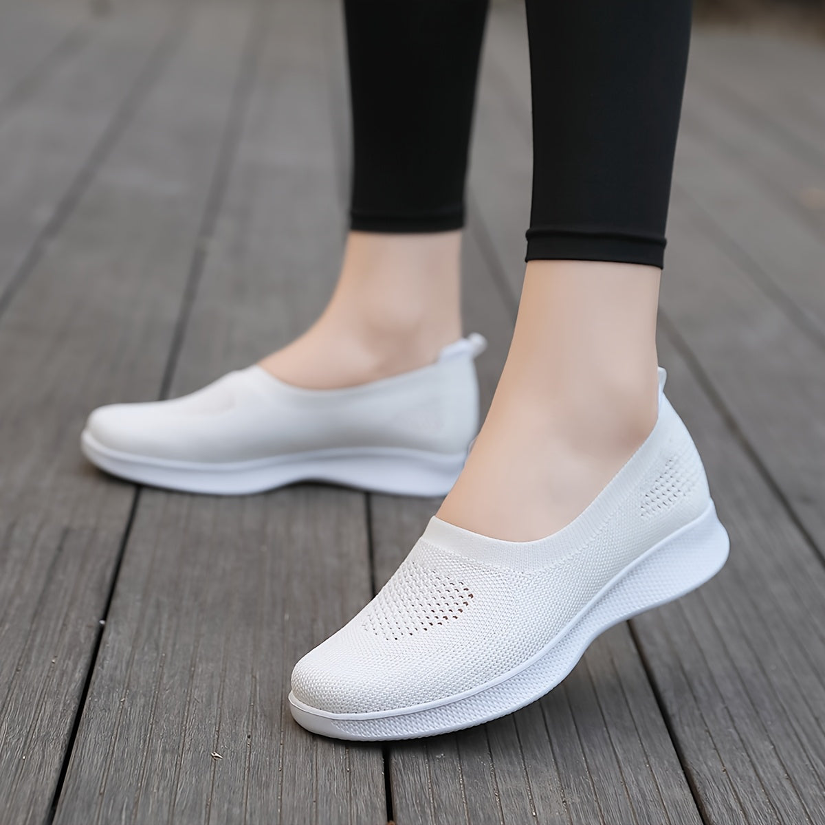 Women's Mesh Sneakers Breathable Lightweight Slip-On Walking Shoes