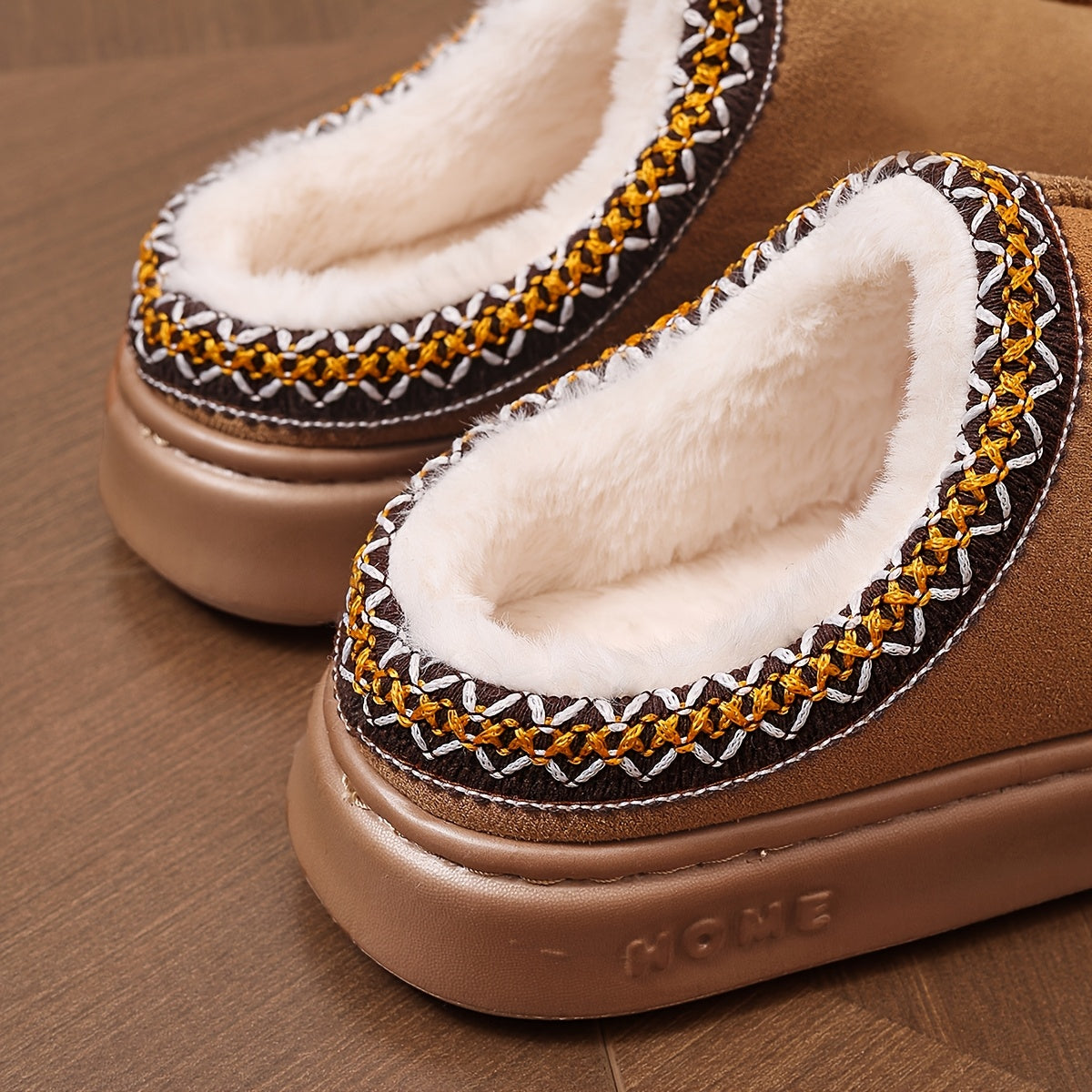 Juftlik uchun qulay bir rangli shlyapa qattiq rangli qishda mo'ljallangan, mo'rt va yopishqoq EVA taglik bilan, sirpanishga qarshi