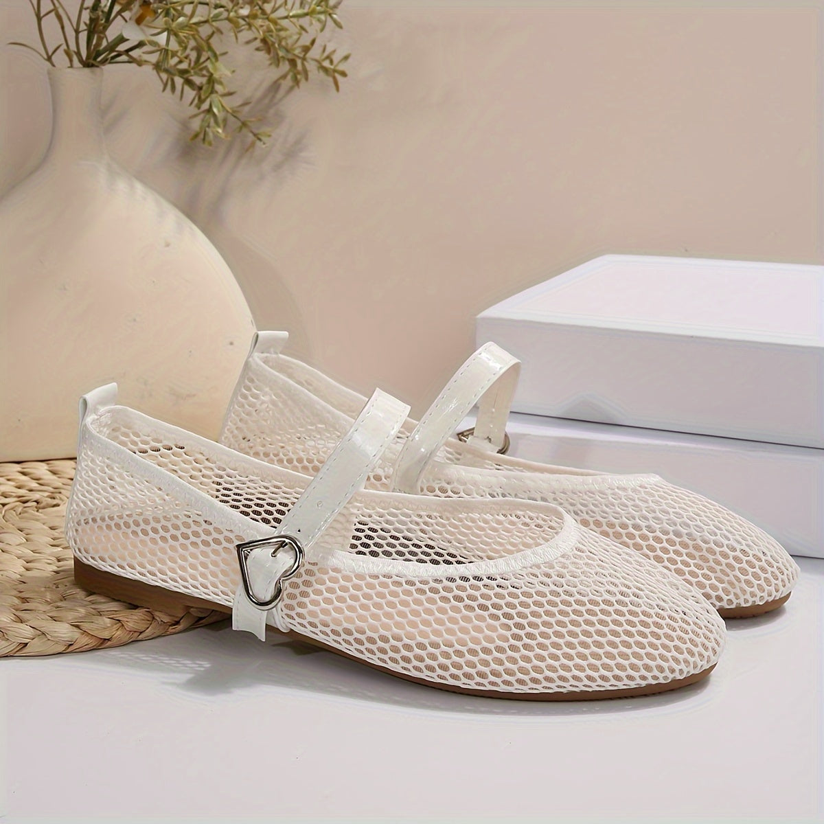 Women's Mesh Flats Lightweight Slip-On Casual Shoes in Solid Colors