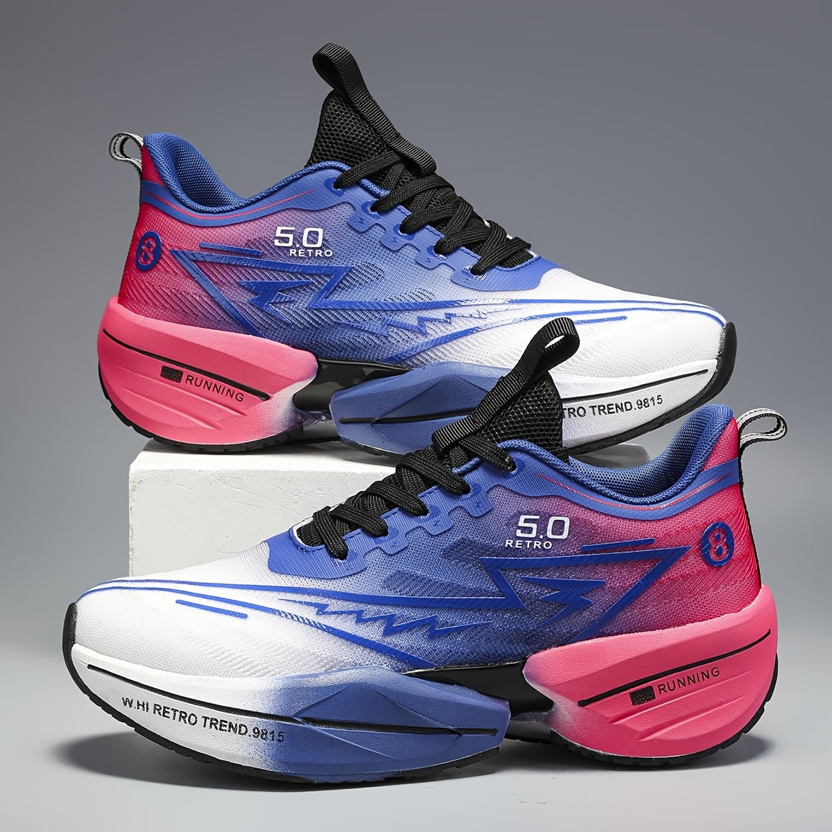 Geometrik naqshga ega vintage uslubidagi preppy sport skeytbord poyabzallari, pastki qismi bilan yugurish va kundalik kiyish uchun mukammal krossovkalar, EVA taglik va mato ustki qismi bilan.