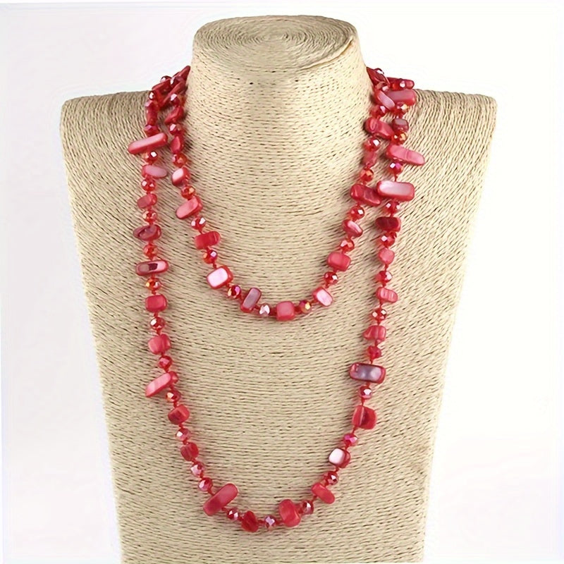 Kamalak kristallari va qobiq marjonlari bilan bezatilgan uzun tugilgan marjon - boho-chic, bohem uslubini sevuvchi ayollar uchun ideal sovg'a.