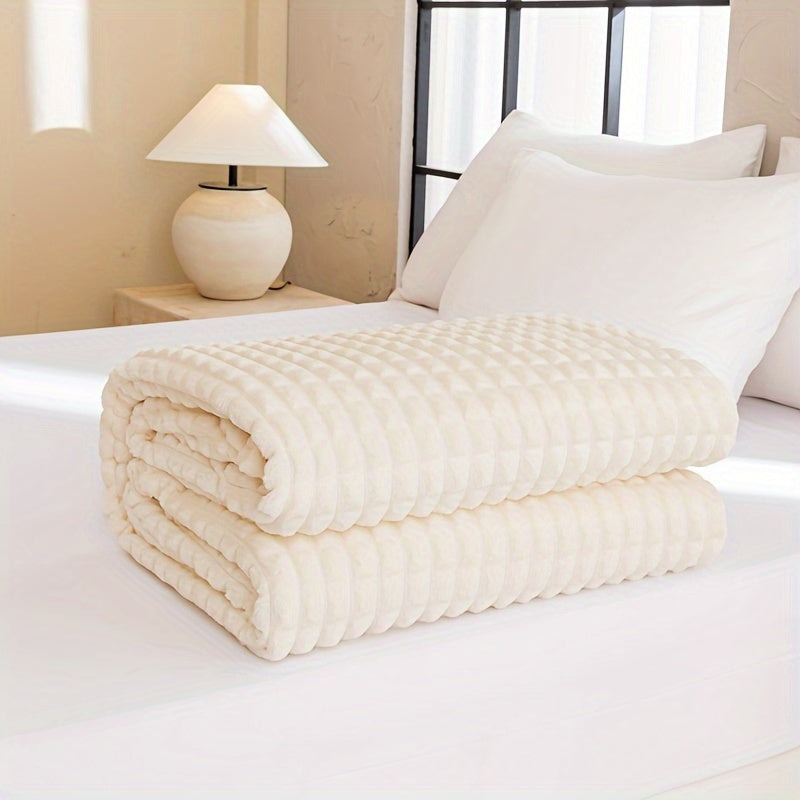 Reversible Flannel Blanket for All Seasons Checkered Bed Cover Soft and Easy to Clean