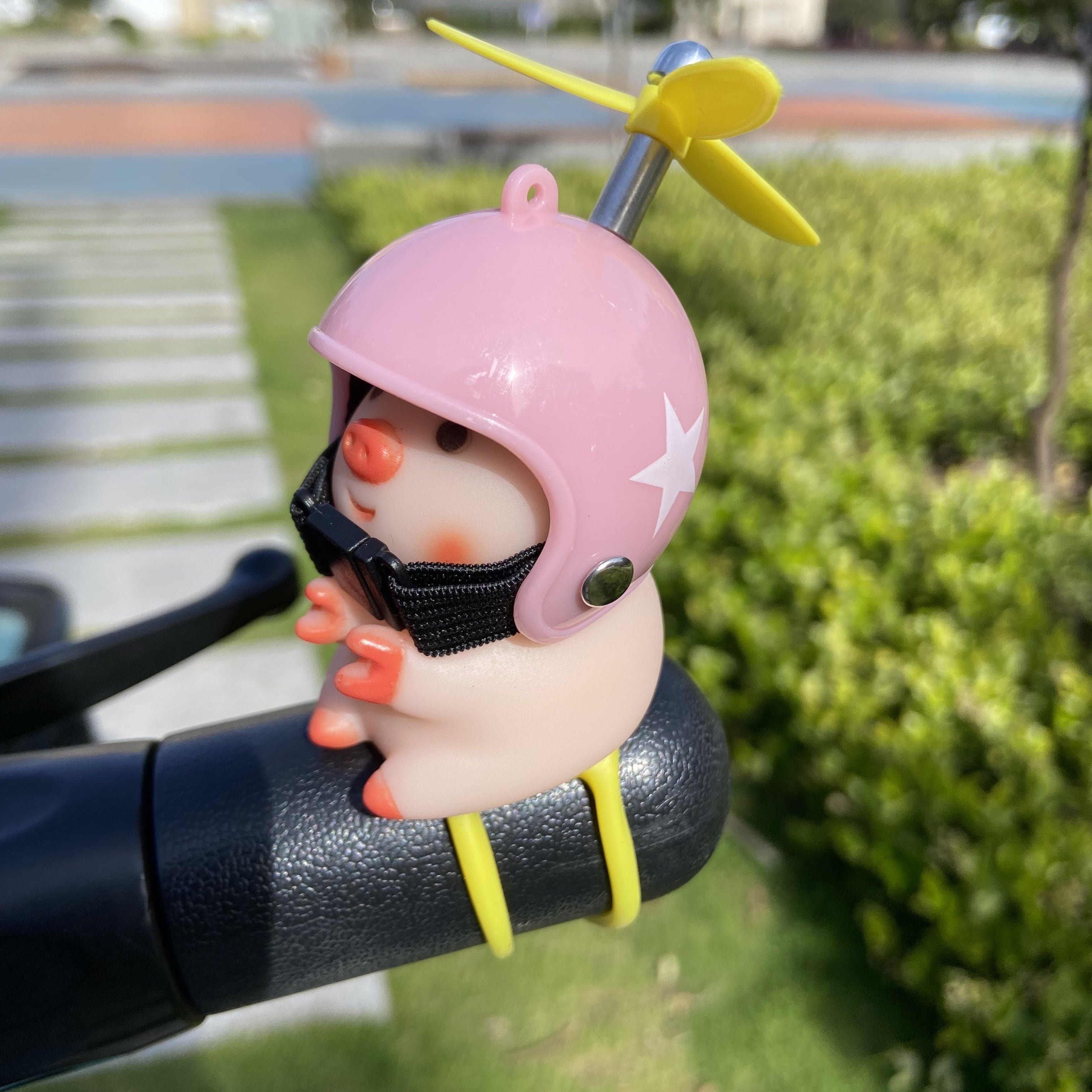 Pig Helmet Handlebar Accessory for Scooters, Cute Motorcycle Decor