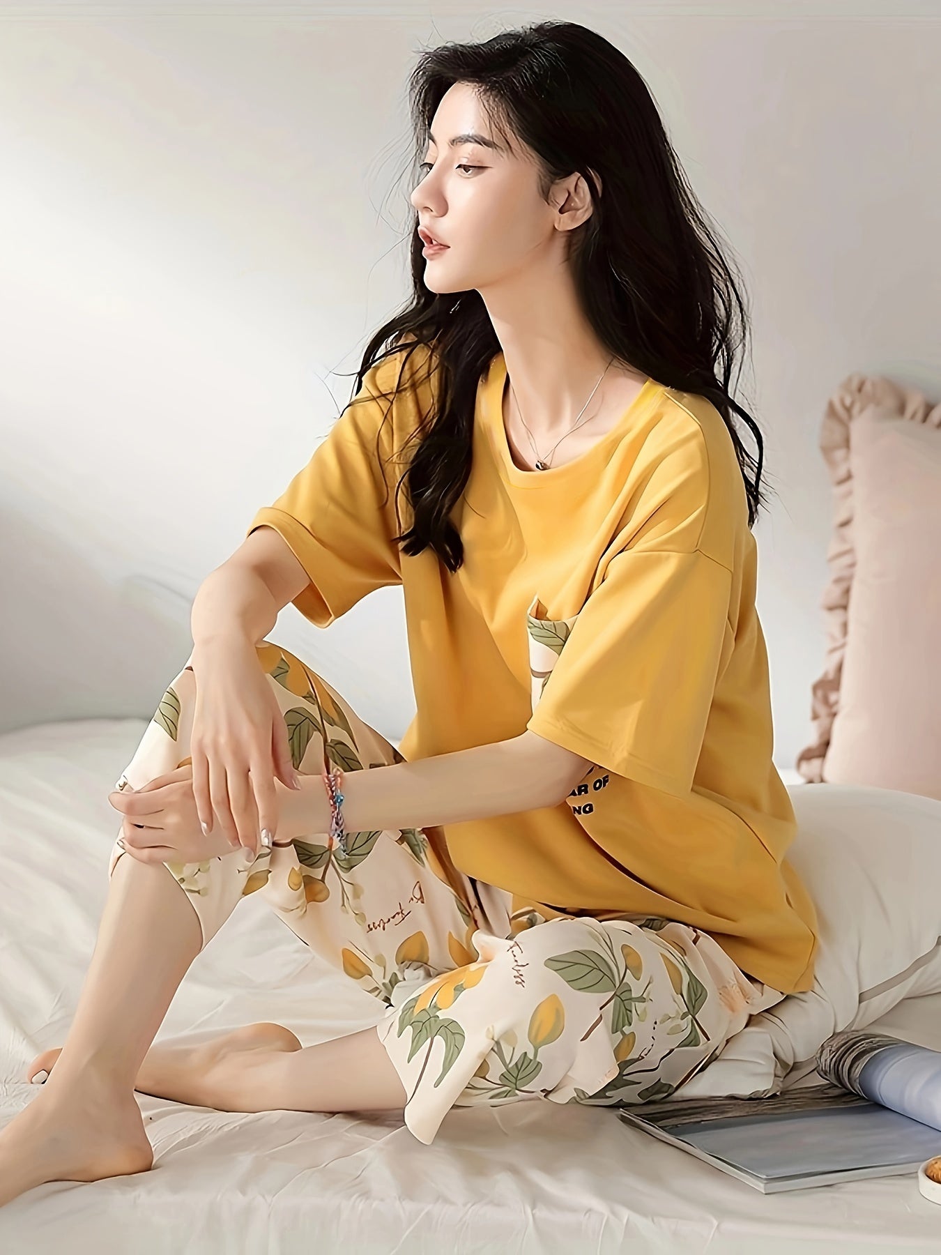 Women's Floral Print Summer Loungewear Set Short Sleeve Tee Capris