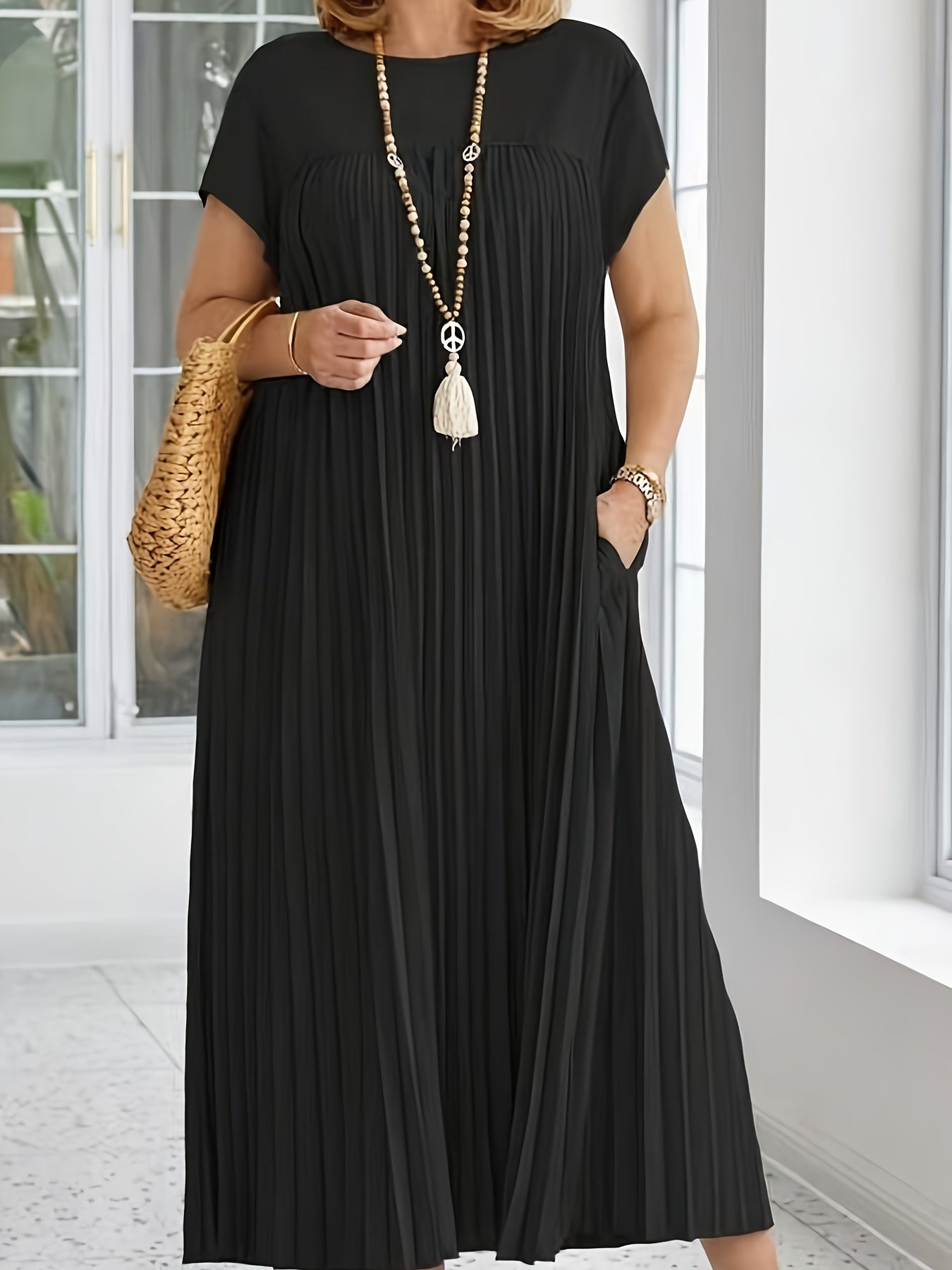 Women's Black Pleated Midi Dress with Short Sleeves and Round Neck