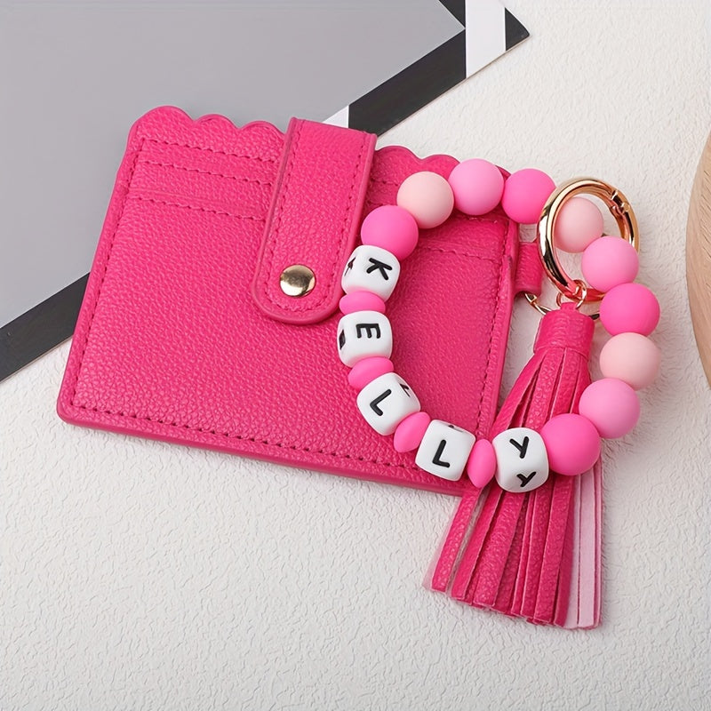 Maxsus PU charm bilan silikon teshiklar va tassel bilan nom yoki bosh harflar uchun