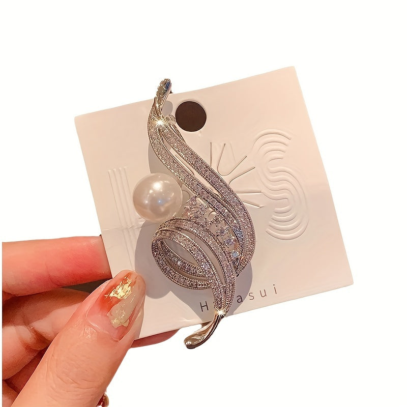 Elegant Alloy Brooch for Suit and Dress Embellishments with Rhinestones and Pearl Accent