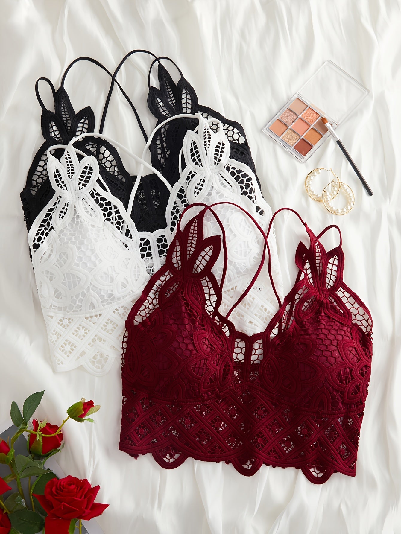 Uch rangli ichki kiyim