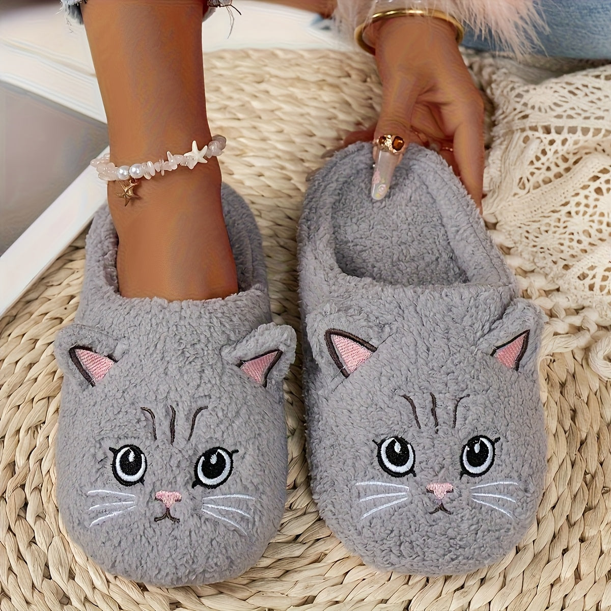 Women's Soft Cat Slippers Non-Slip Quiet Cartoon Comfort