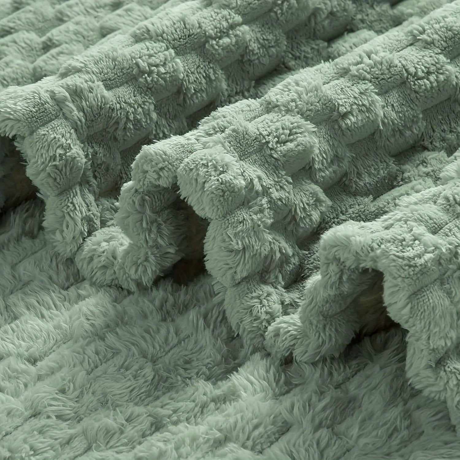 Lightweight Sage Green Fleece Throw Blanket 300gsm Cozy 3D Clouds Jacquard