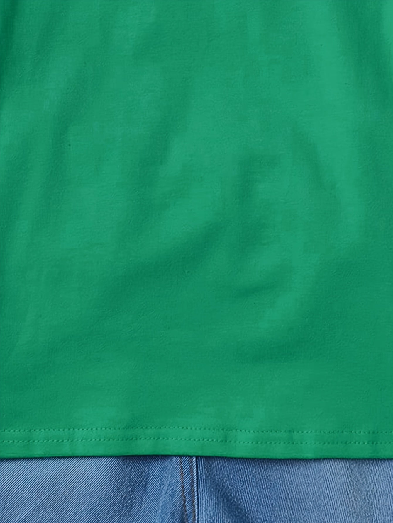 O'g'il bolalar uchun paxta aralashmasidan yengil kundalik futbolka, kokos daraxti bosimi bilan, qisqa qo'l, lapel yaka