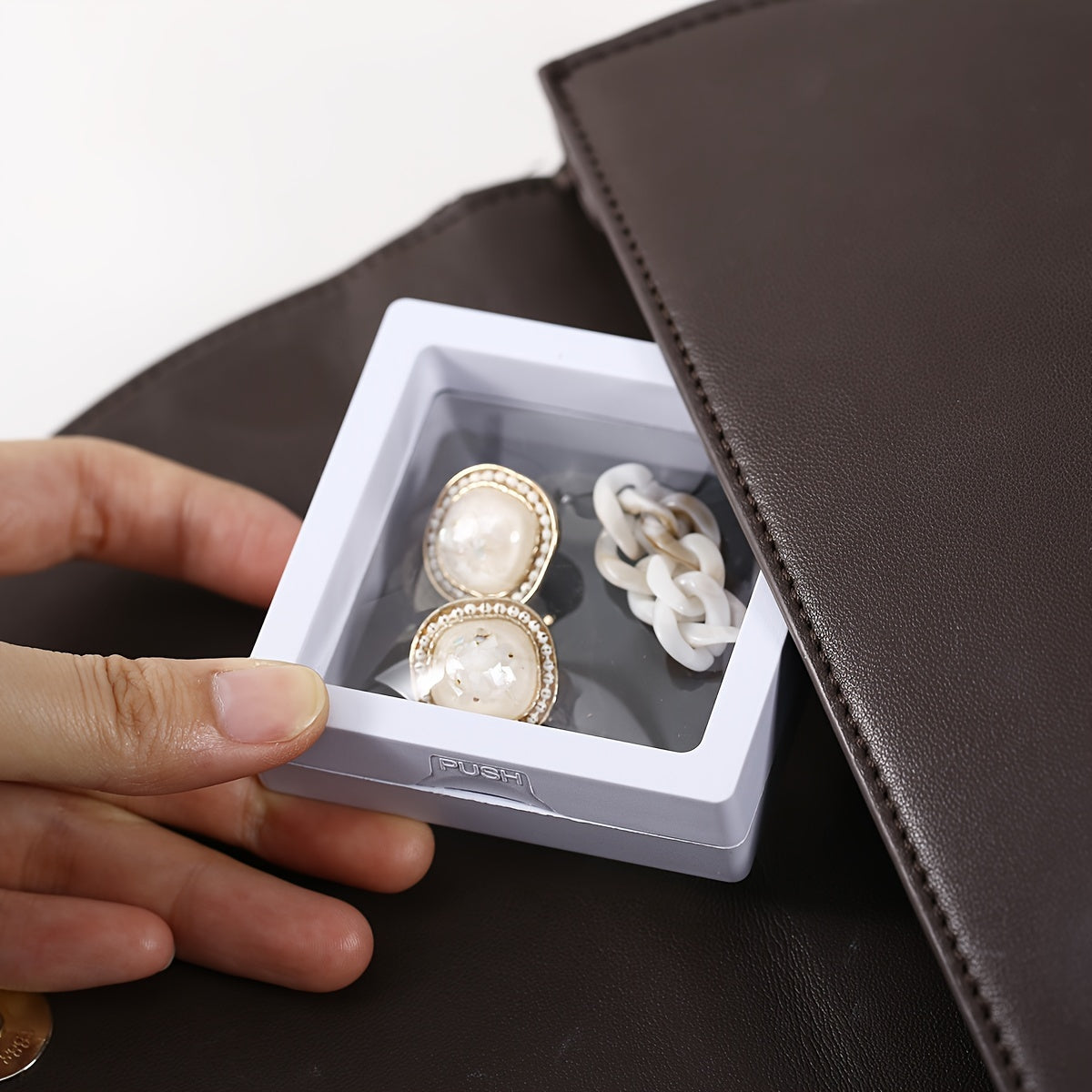 Caja de almacenamiento para joyas con 10 compartimentos, a prueba de polvo y resistente a la oxidación, con película de PE