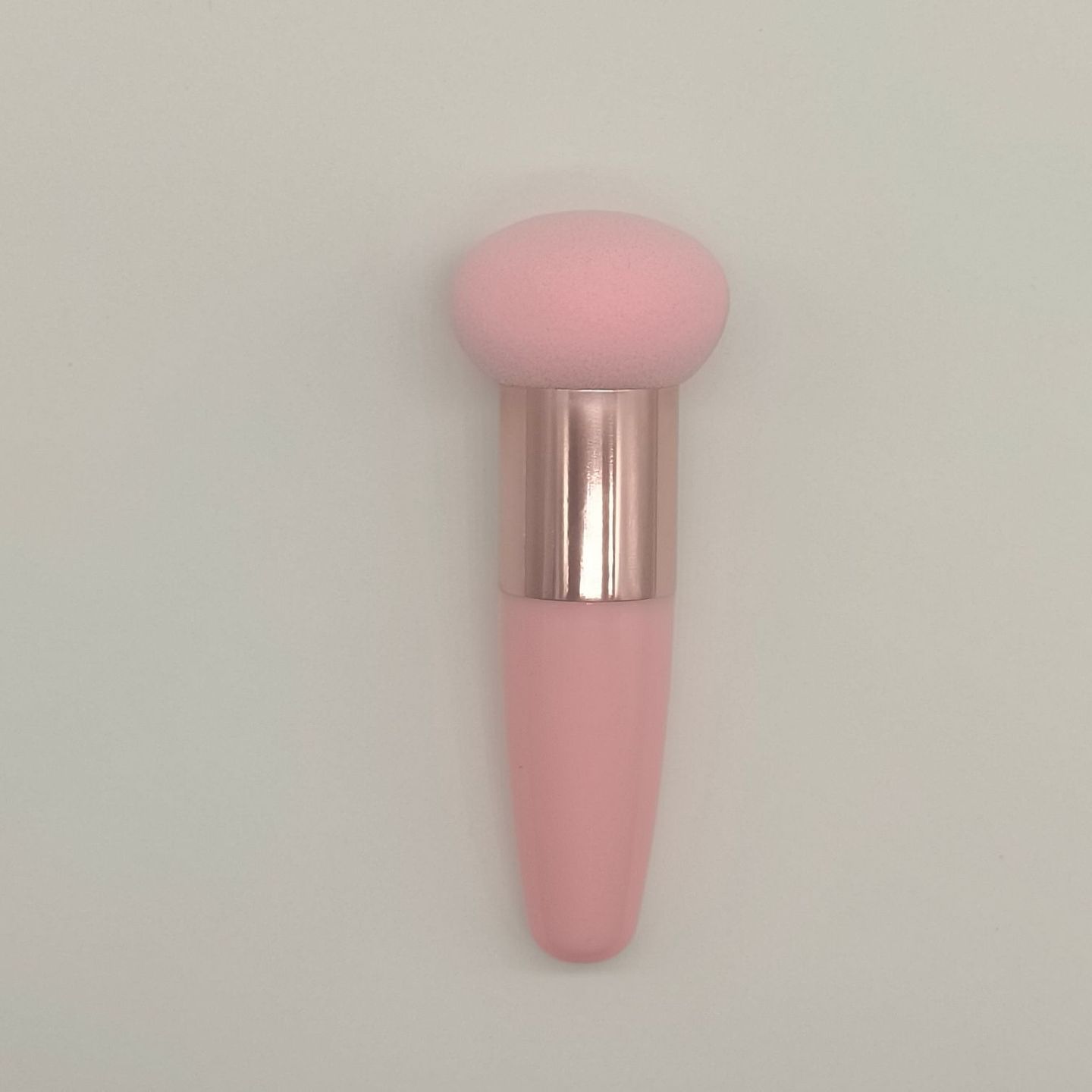 Uniseks makiyaj choʻpi bilan tutqichli goʻshtli goʻshtli qoʻllanma Beauty Blender Mushroom