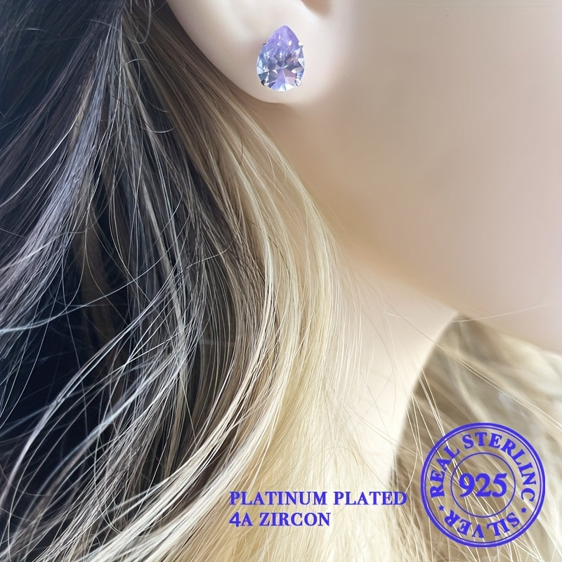 Chiroyli stud qoshniqlar, murakkab suv tomchisi dizayni bilan, 925 sterling kumushdan tayyorlangan. Ushbu gippoallergen qoshniqlar ajoyib ko'k zirkoniya bilan bezatilgan, to'ylar va partiyalar uchun mukammal. Ayollar uchun ideal.