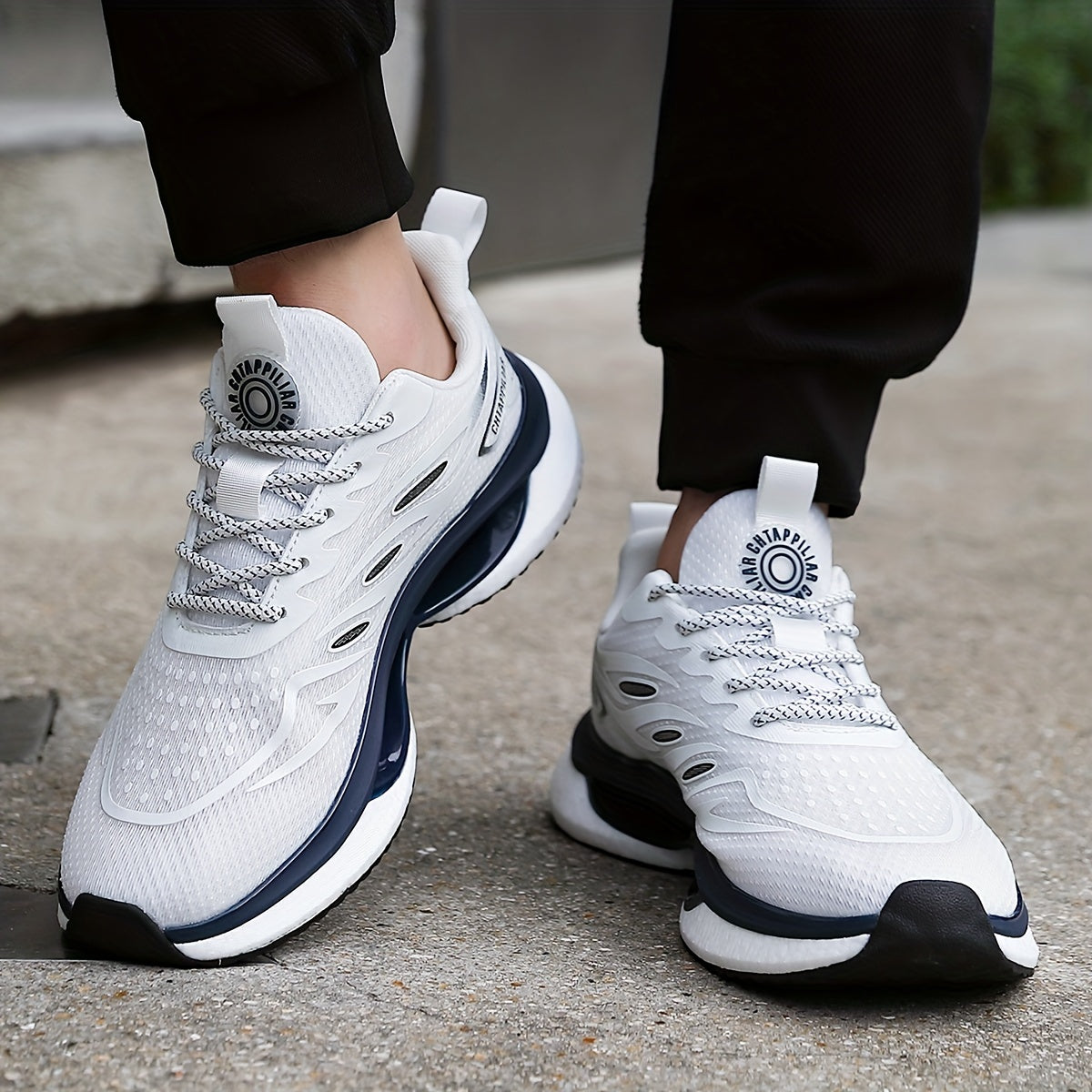 Men's Breathable Mesh Running Shoes Lightweight Stability Reflective Design Casual Outdoor Sneakers