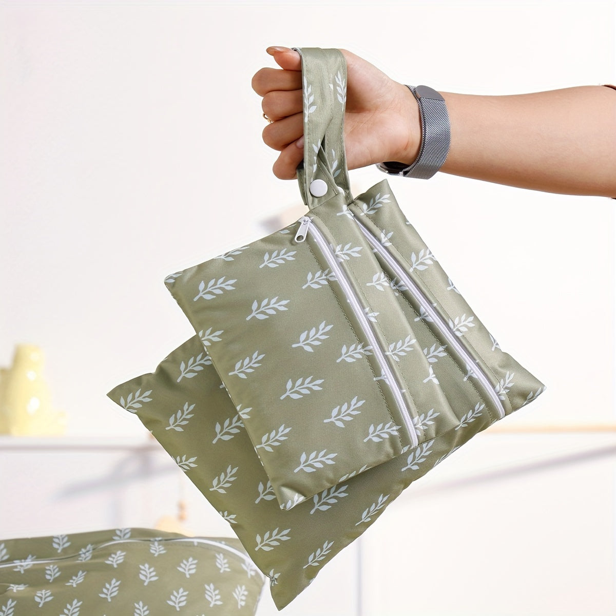 Set of 3 Waterproof Reusable Diaper Bags with Smooth Zipper Pockets in Assorted Sizes