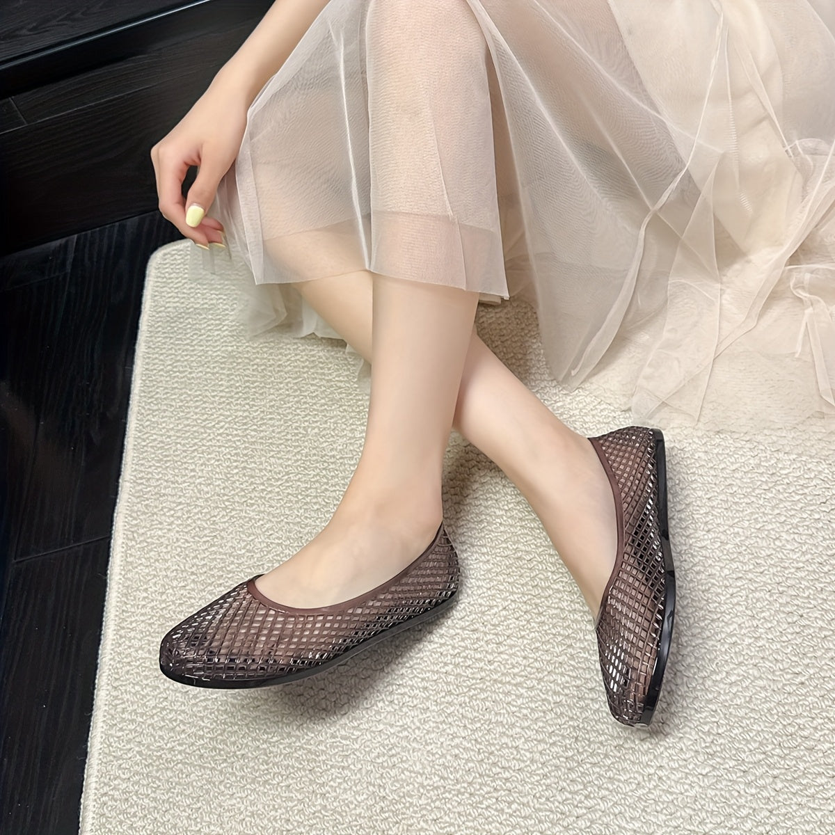 Women's Breathable Jelly Shoes Flat Slip-On Summer Beach Footwear