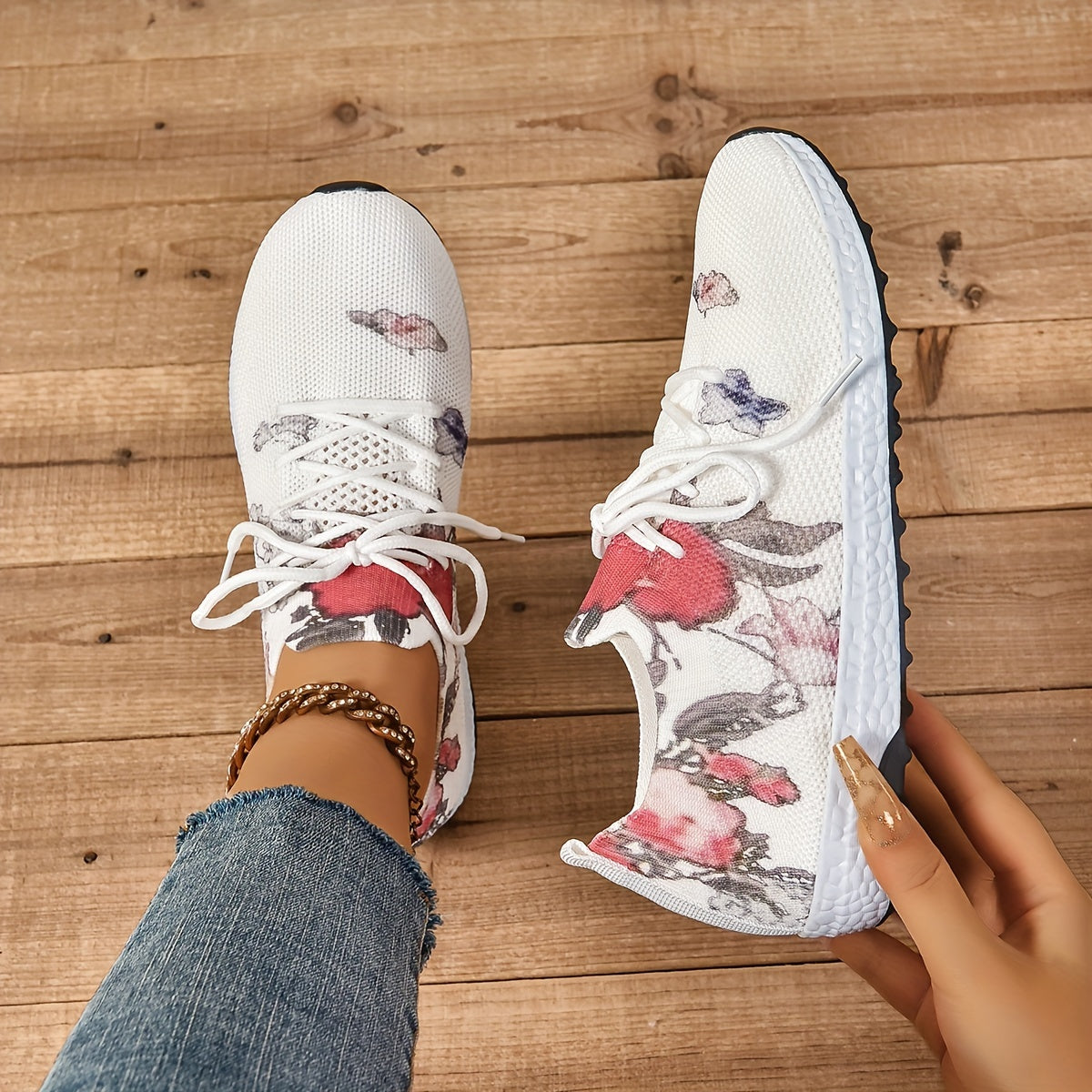 Ladies Casual Sports Shoes Breathable Fabric Low Top Slip-On Running Shoes