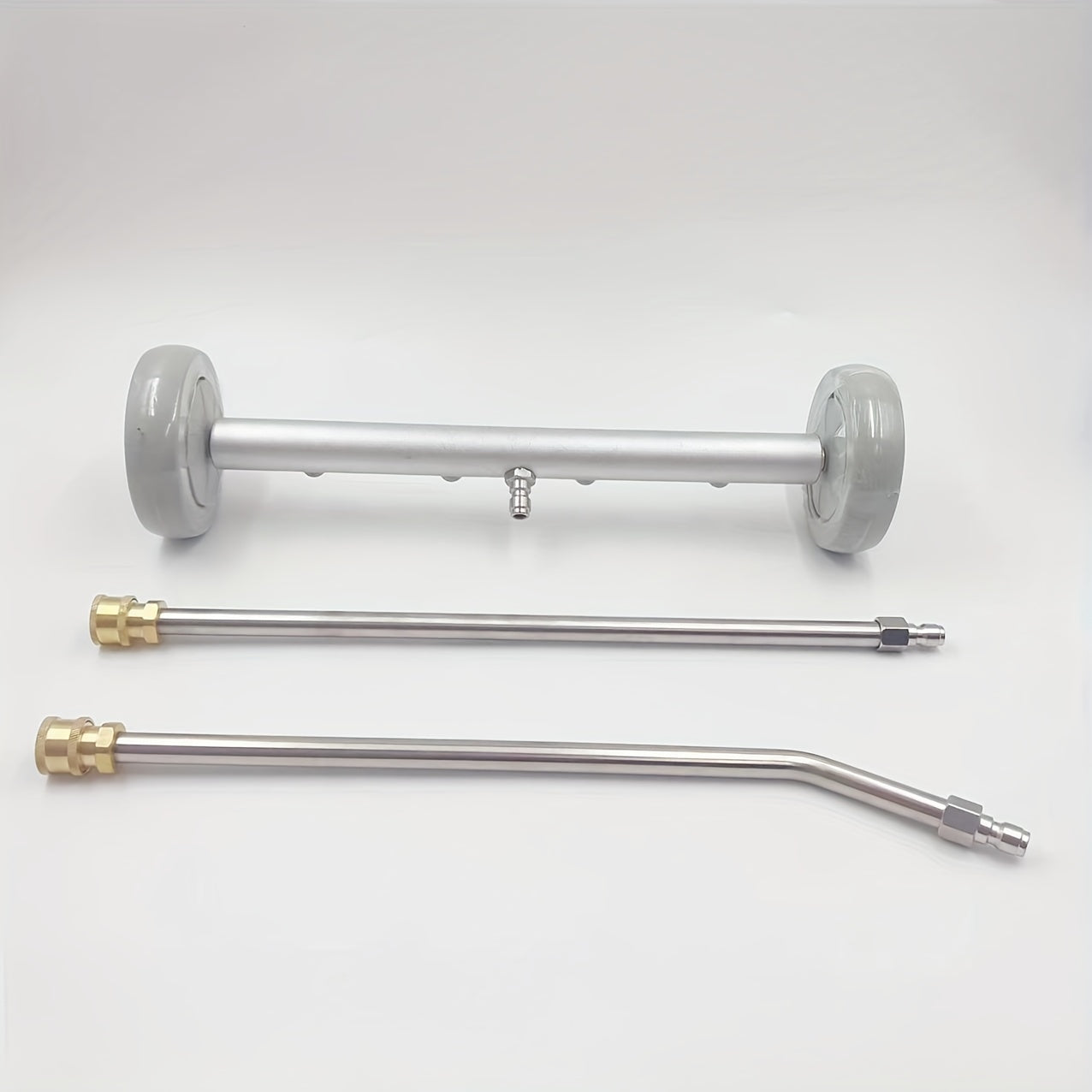 Ko'p funksiyali pastki qismni tozalovchi, 4 ta nozzle, shassi tozalash cho'tkasi va ochiq havoda avtomobil polini tozalash vositasi bilan birga keladi. Qo'lda ishlaydi, elektr yoki batareyalar talab qilinmaydi.