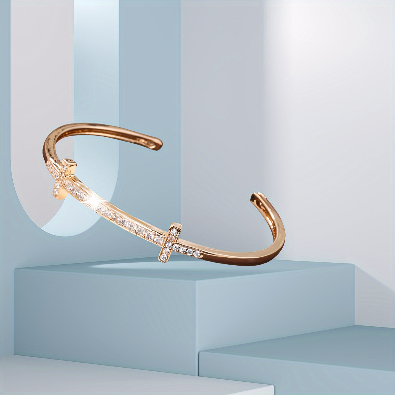 Women's Silver Bracelet with Synthetic Zirconia Stones for Elegant Fashion