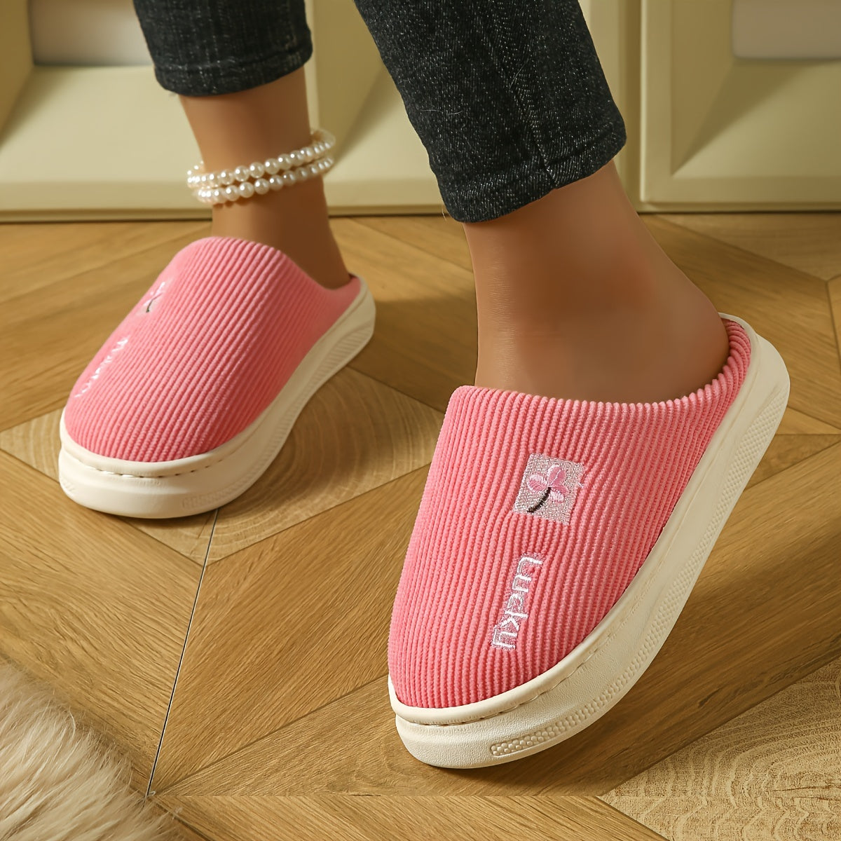 Ayollar uchun plüsh mo'rtli ichki chanoq, issiq qish yotoq xonasi poyabzali