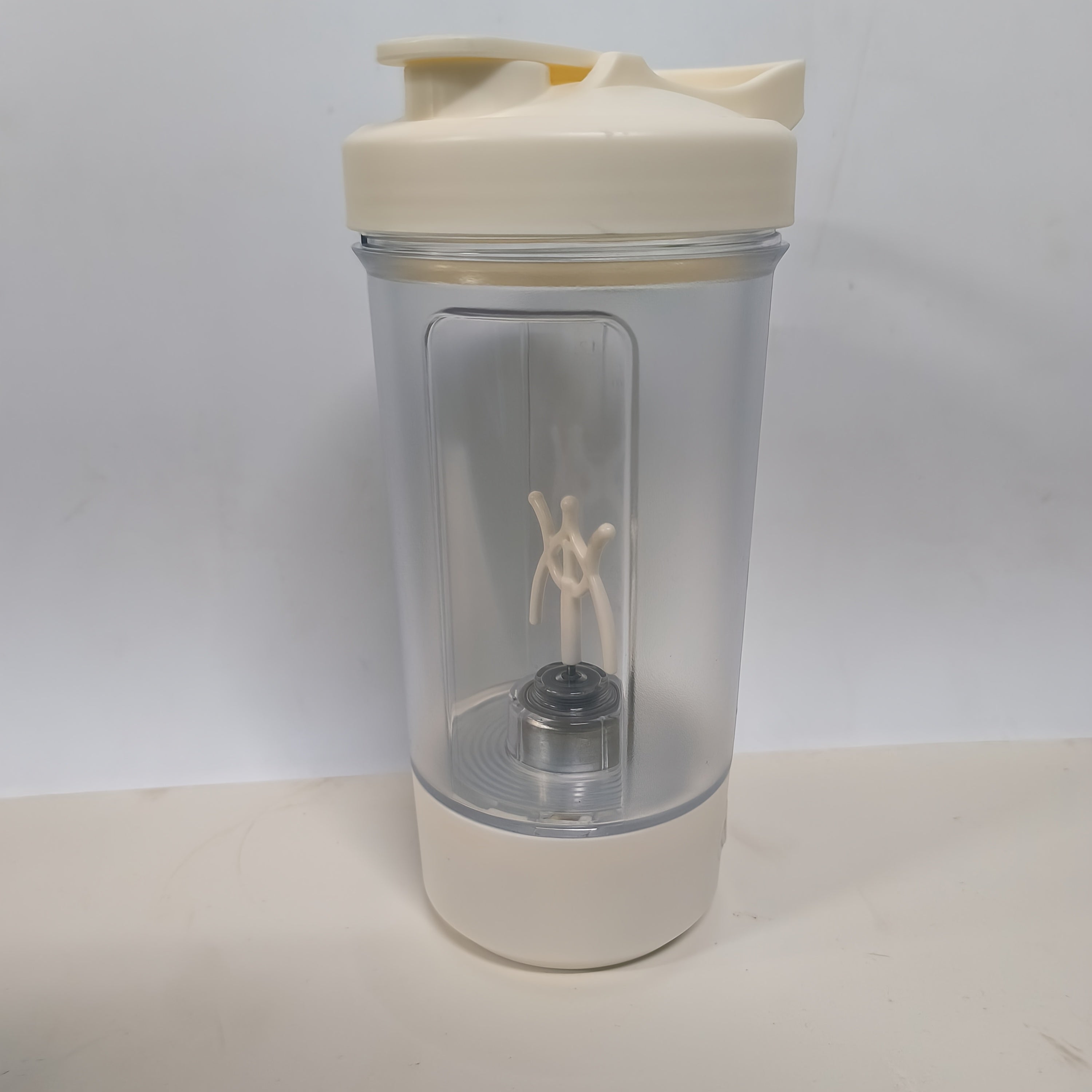 Taza de mezcla eléctrica portátil con motor recargable por USB para café y batidos

Source:
Portable Electric Mixing Cup with USB Rechargeable Motor for Coffee and Shakes