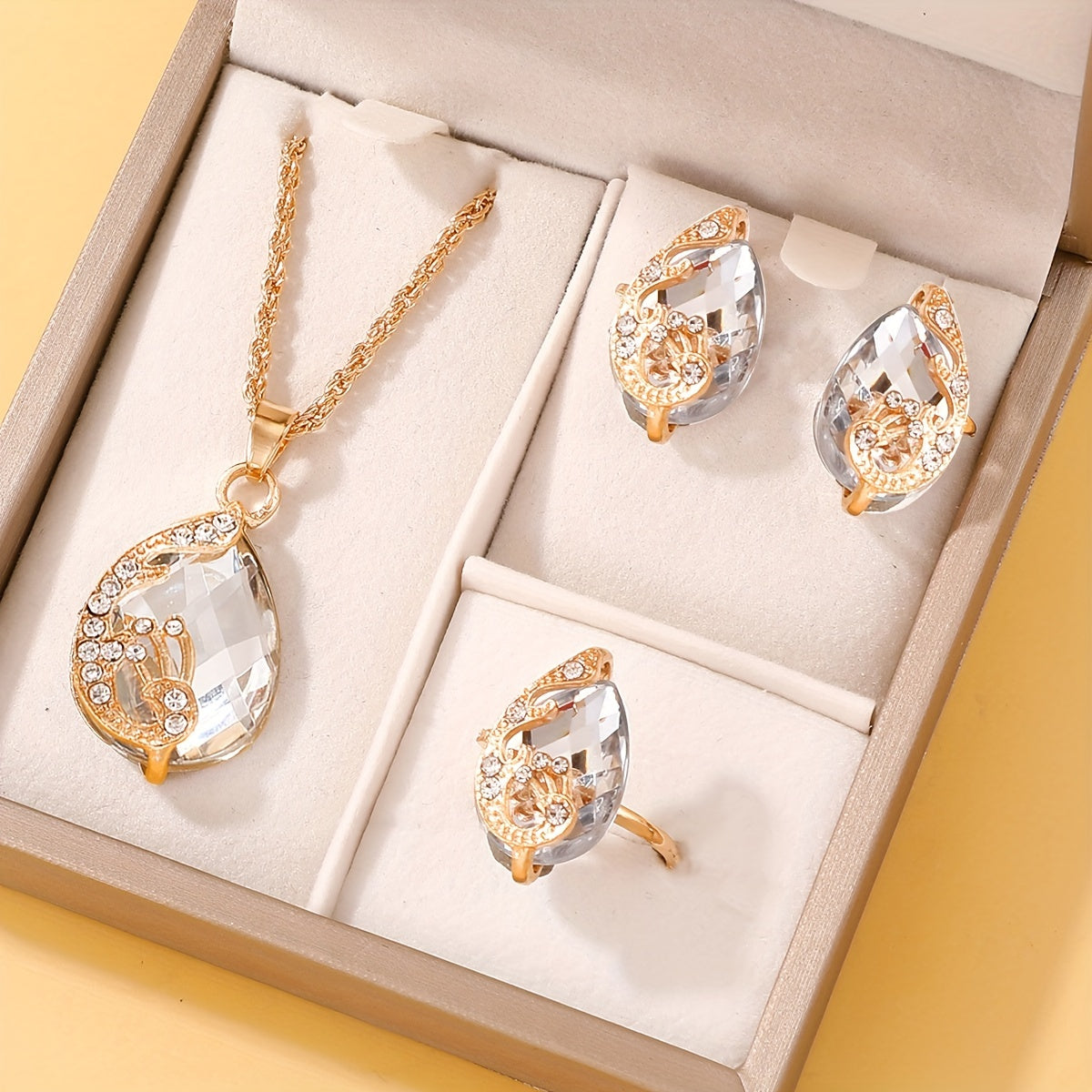 Women’s 4-Piece Teardrop Glass Rhinestone Jewelry Set Alloy Necklace Earrings Vacation Style