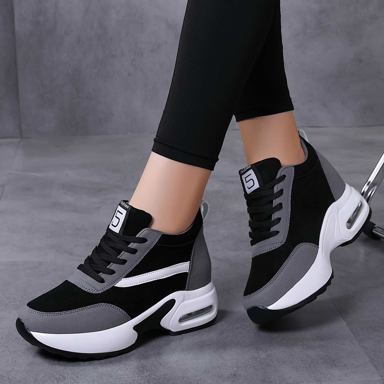 Women's Casual Thick Sole Sneakers Lightweight Air Cushion Low Top Lace-Up Shoes