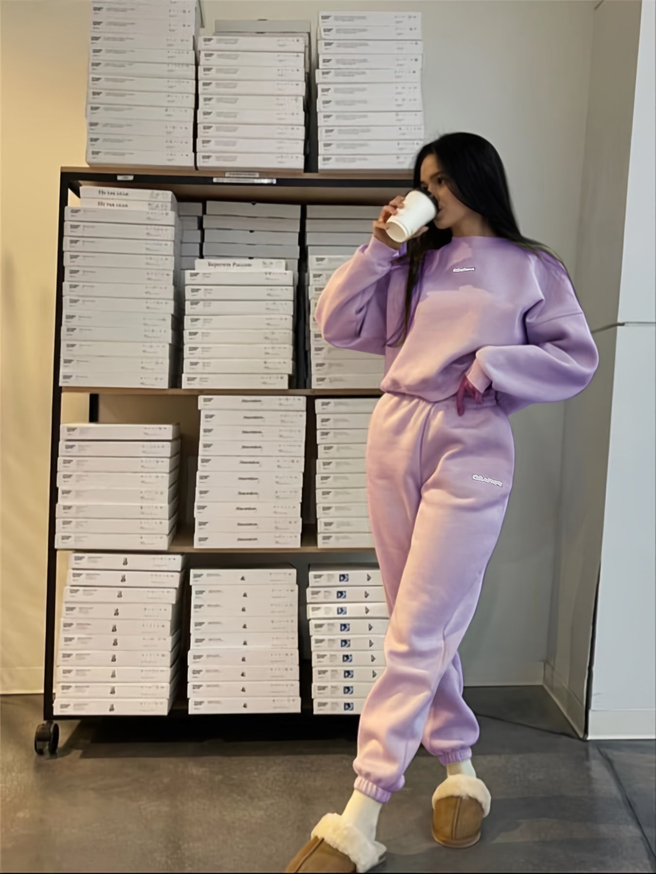 Women's Warm Crew Neck Sweatshirt and Jogger Set with Letter Pattern for Casual Sports