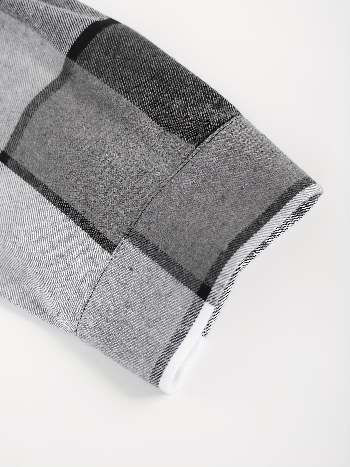 Erkaklar uchun Katta O'lchamli Kuz Plaid Tasodifiy To'plam, Oddiy moslashuv, Polyester mato, Tekis rang va tekis naqshli aksessuarlar, Uzoq yengli ko'ylak va tugmachali sport kostyumi.