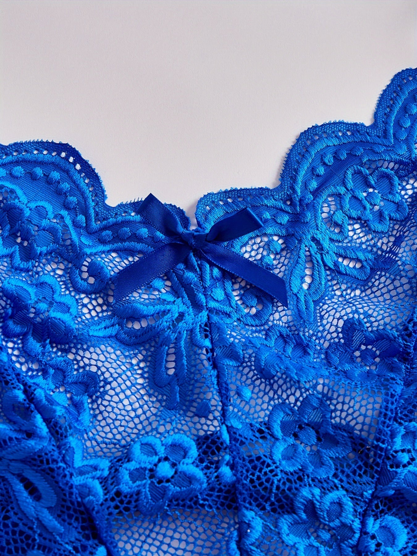 Body de satén para mujer con detalles de encaje para vestir de noche