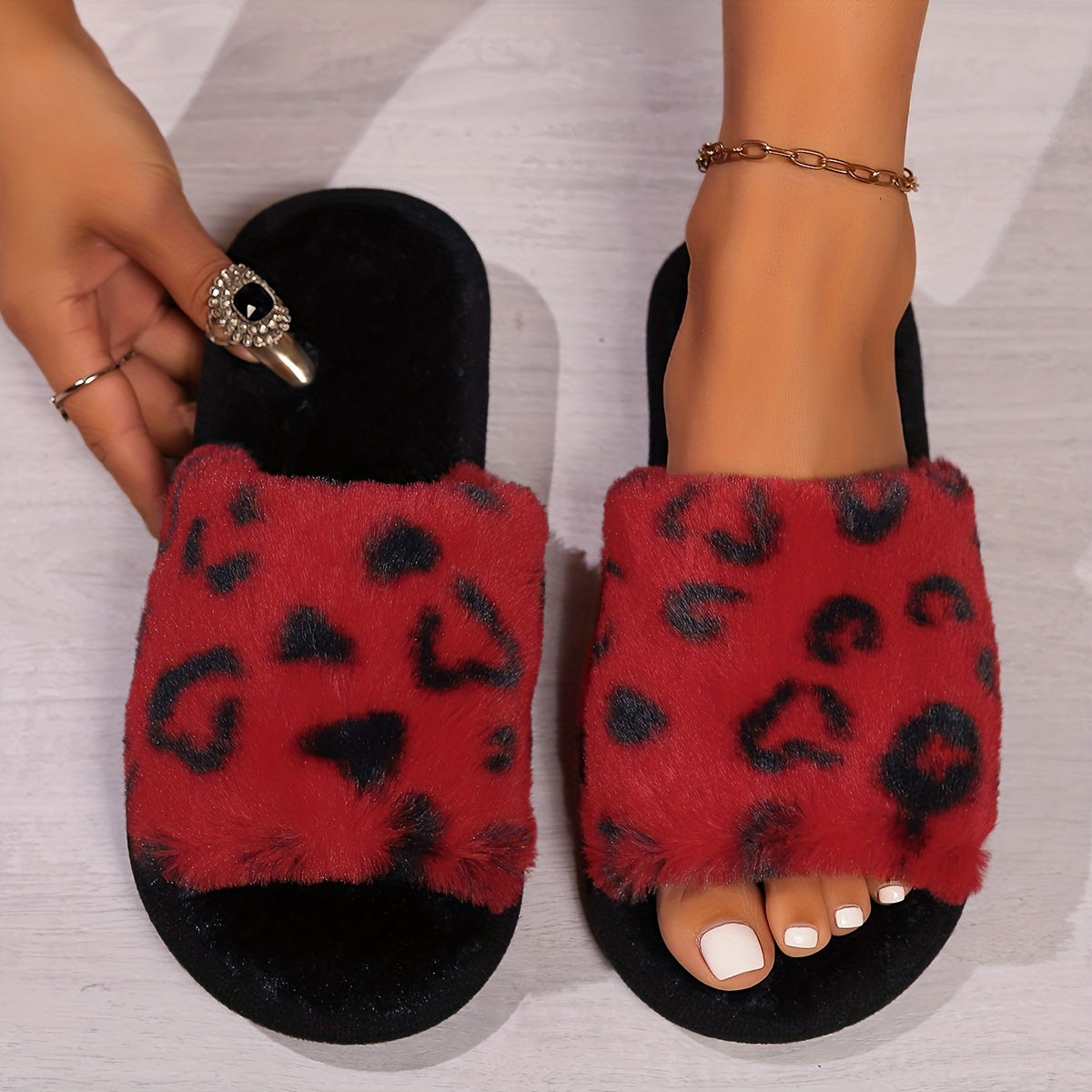 Women’s Leopard Pattern Plush Open Toe House Slippers Warm Fuzzy Fuzzy Winter