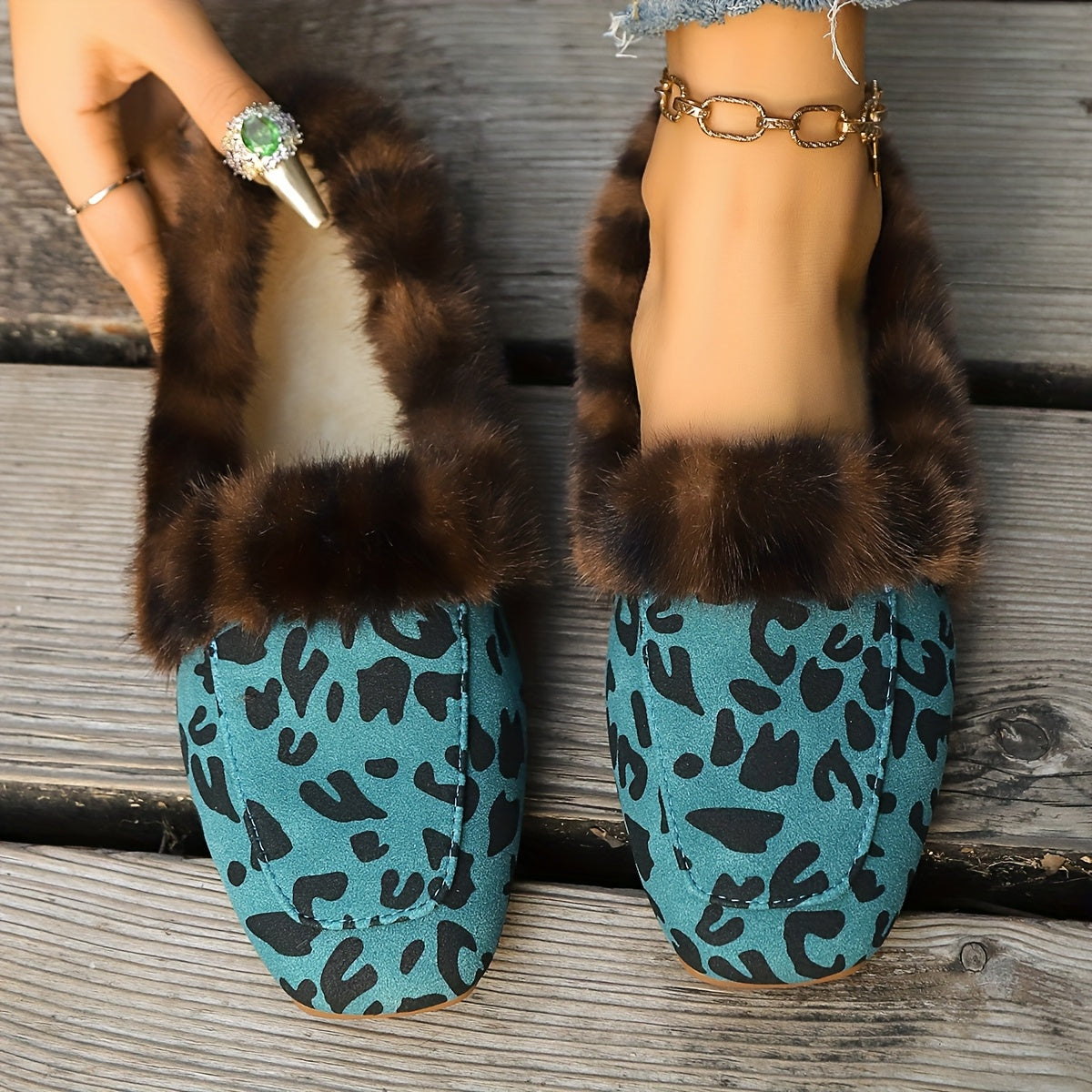 Women’s Leopard Print Plush Slippers Warm Faux Fur Indoor Shoes